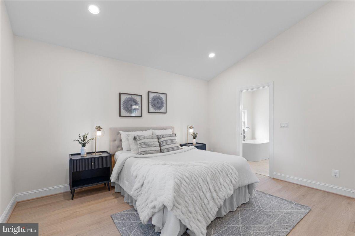 NEELD ESTATE - Residential