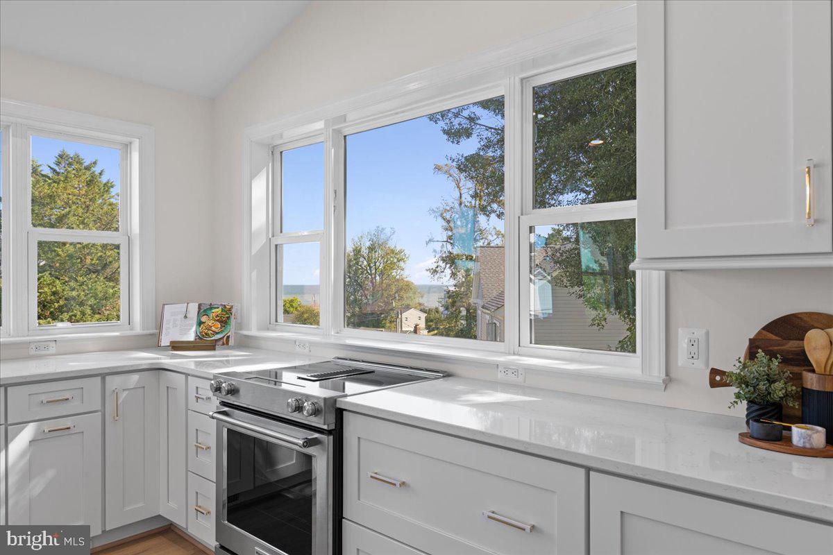 NEELD ESTATE - Residential