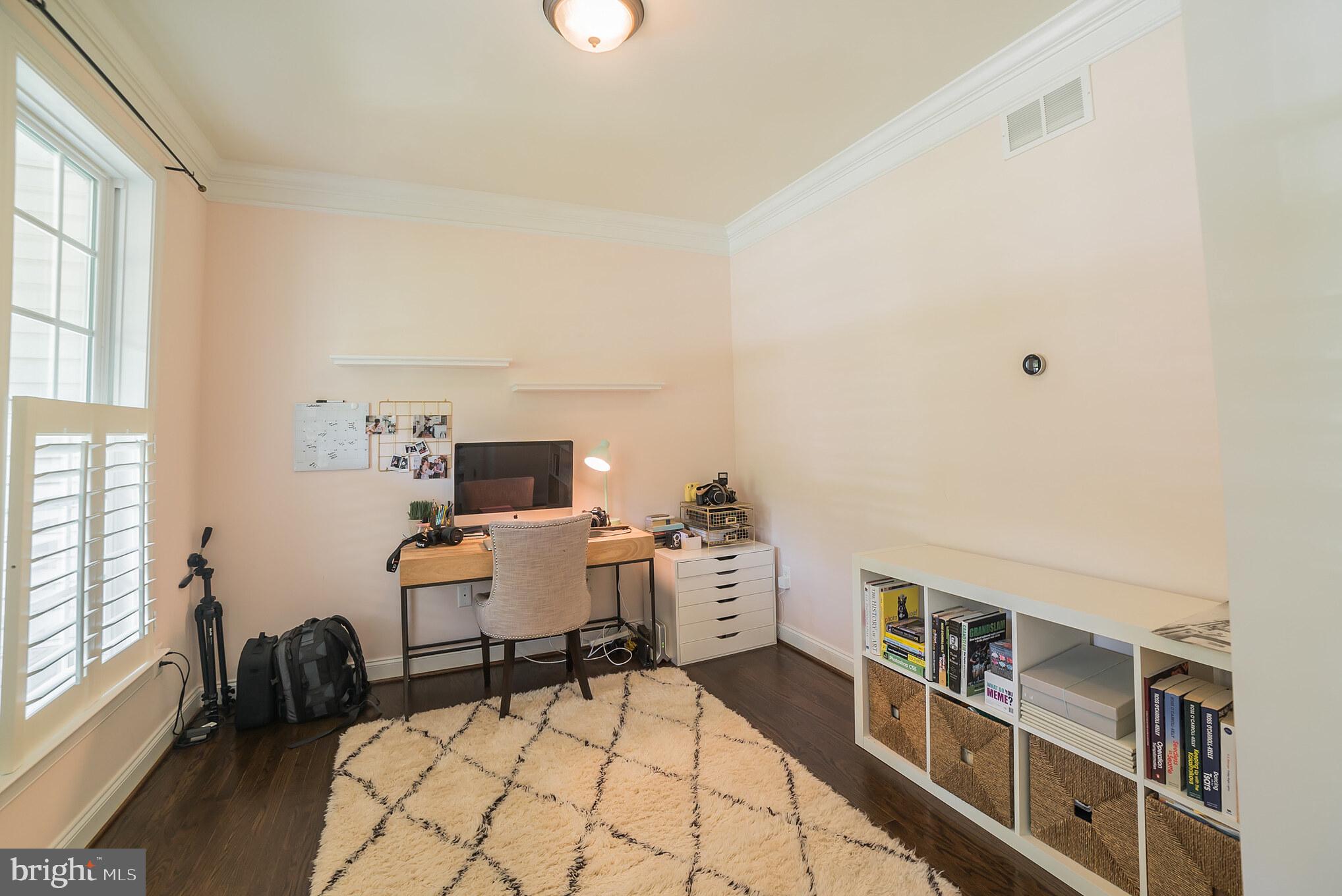 DUNLOGGIN - Residential Lease