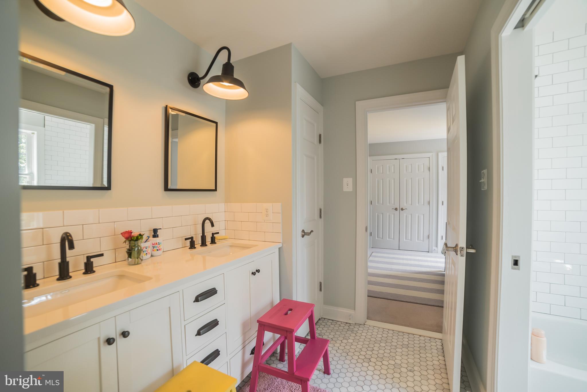 DUNLOGGIN - Residential Lease