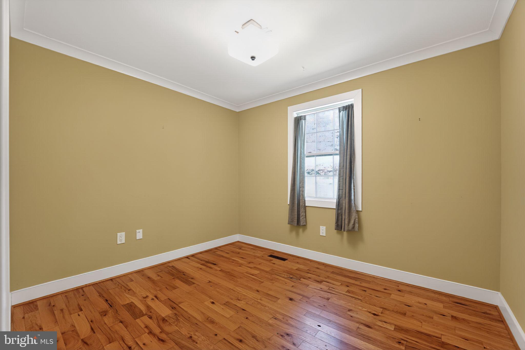 RUBERT MANOR - Residential