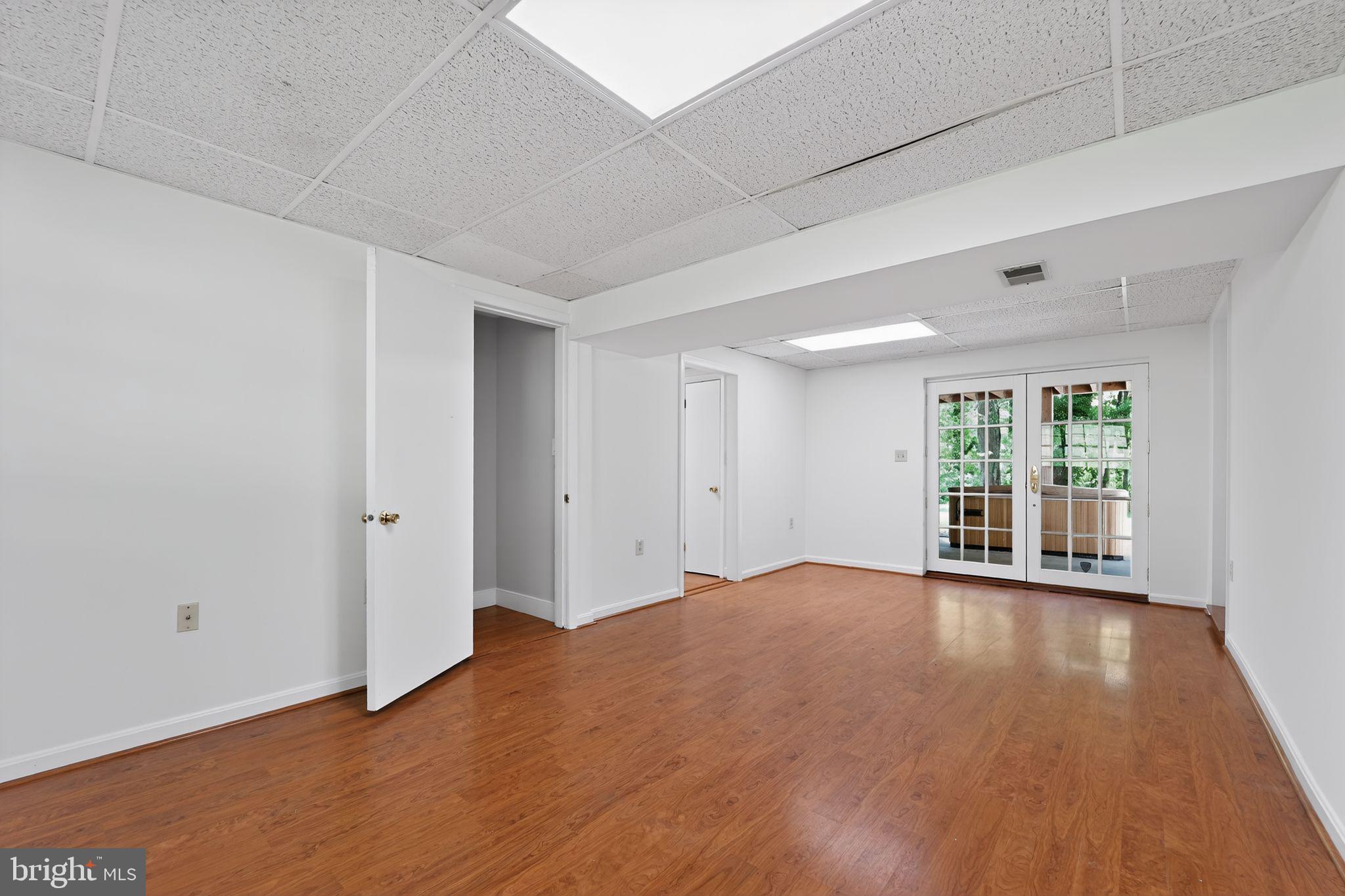 RUBERT MANOR - Residential
