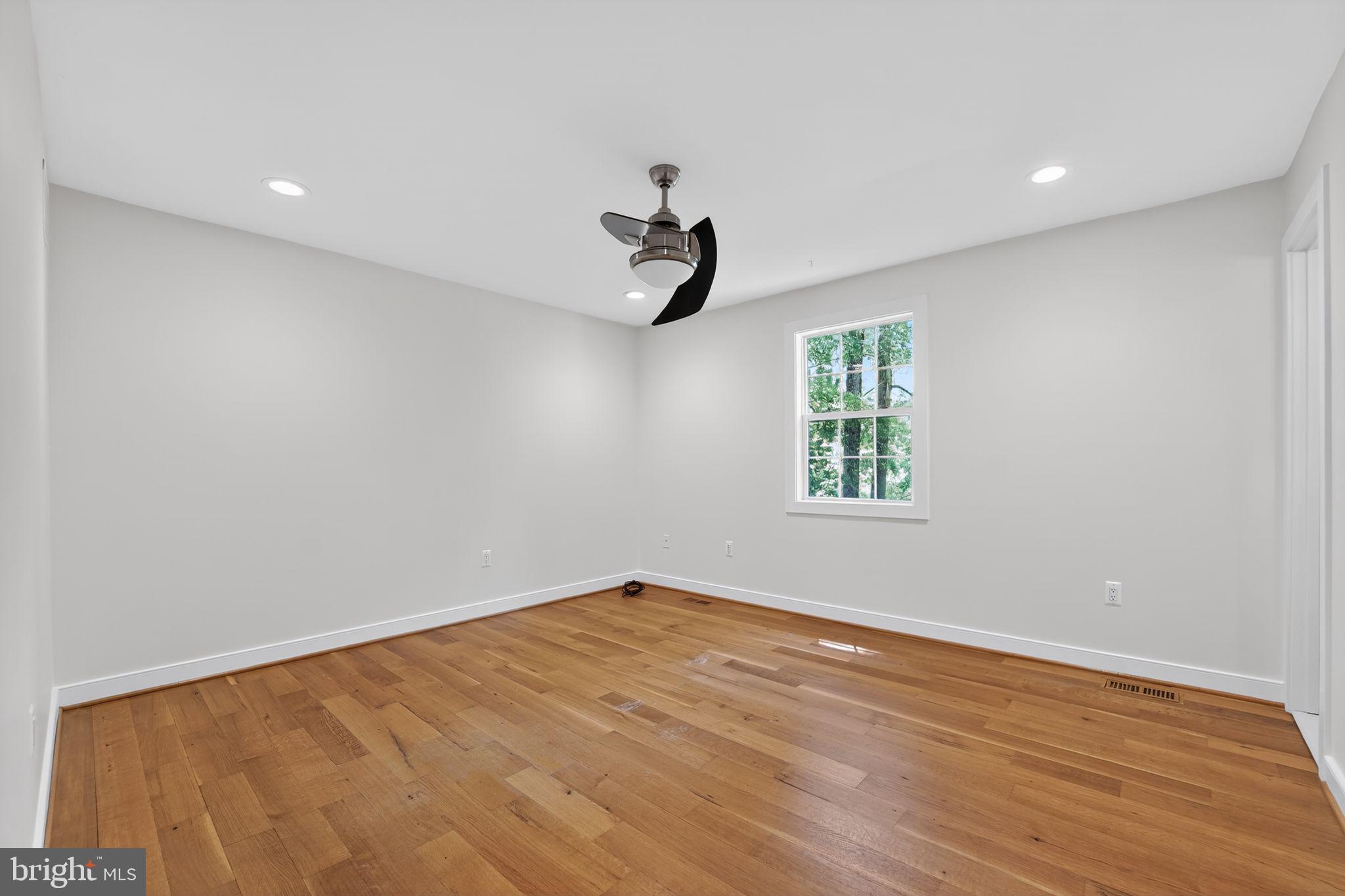 RUBERT MANOR - Residential