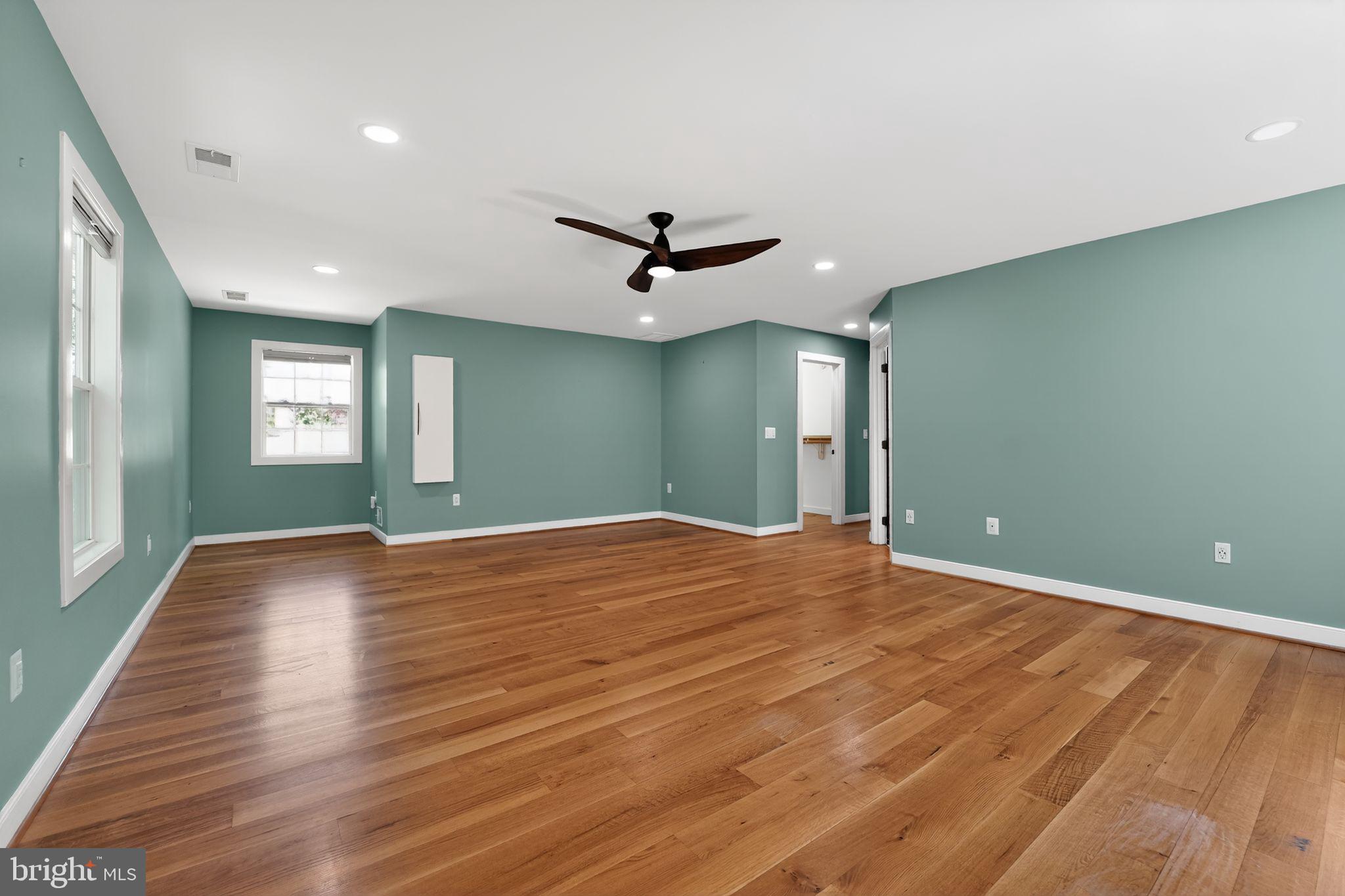 RUBERT MANOR - Residential