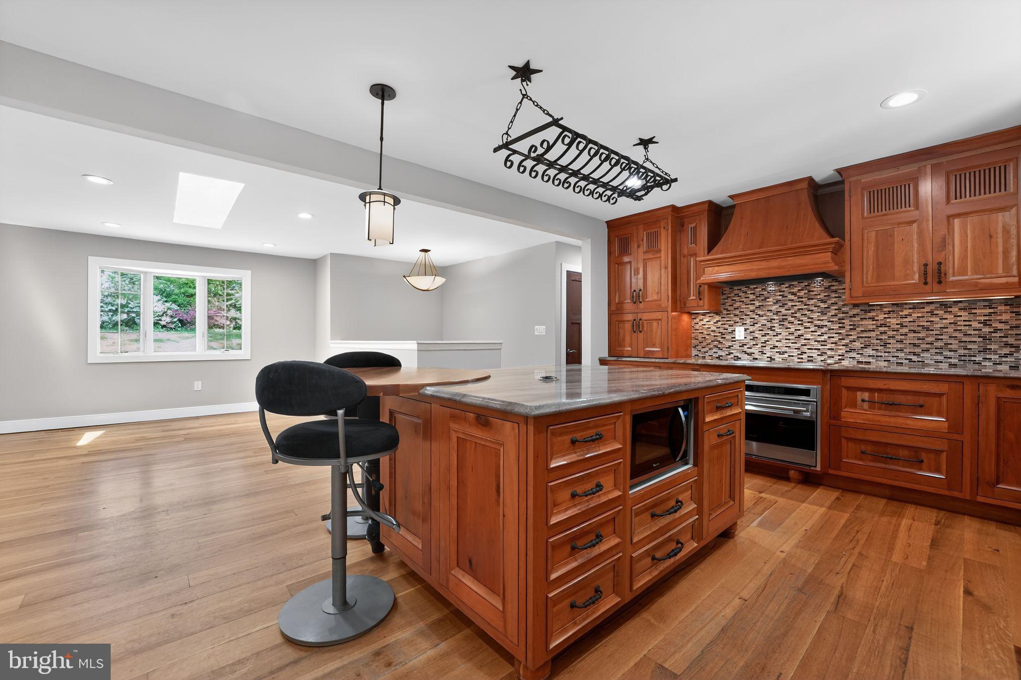 RUBERT MANOR - Residential