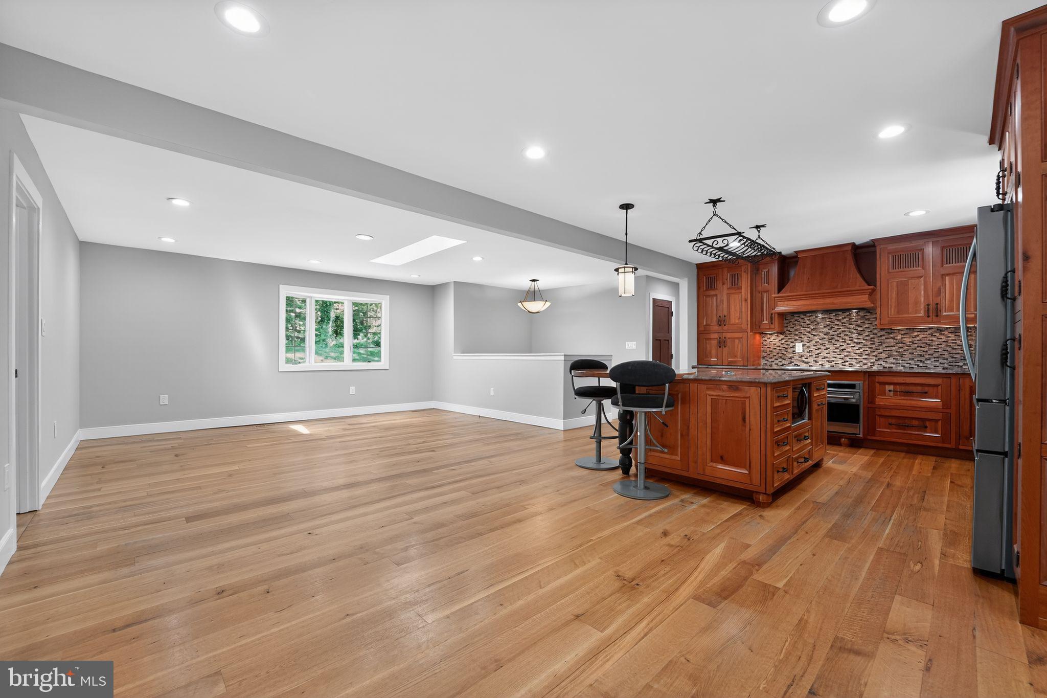 RUBERT MANOR - Residential
