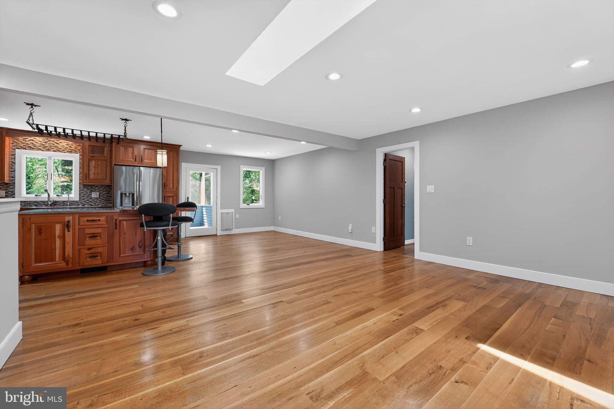 RUBERT MANOR - Residential