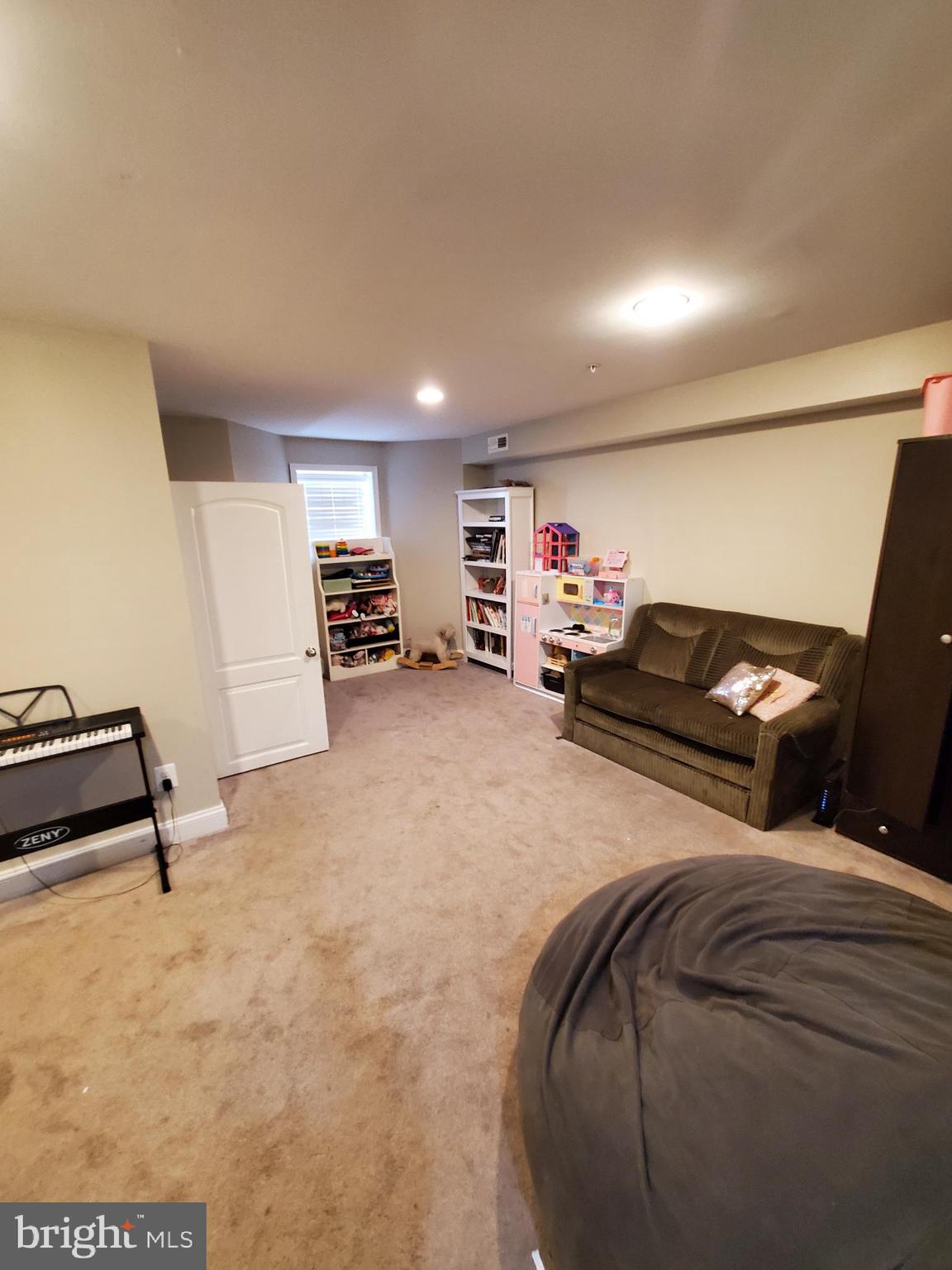 UPPER PARK HEIGHTS - Residential Lease