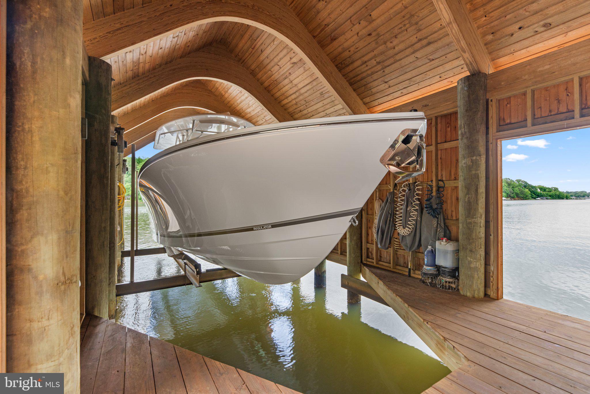 SOUTH RIVER MANOR - Residential