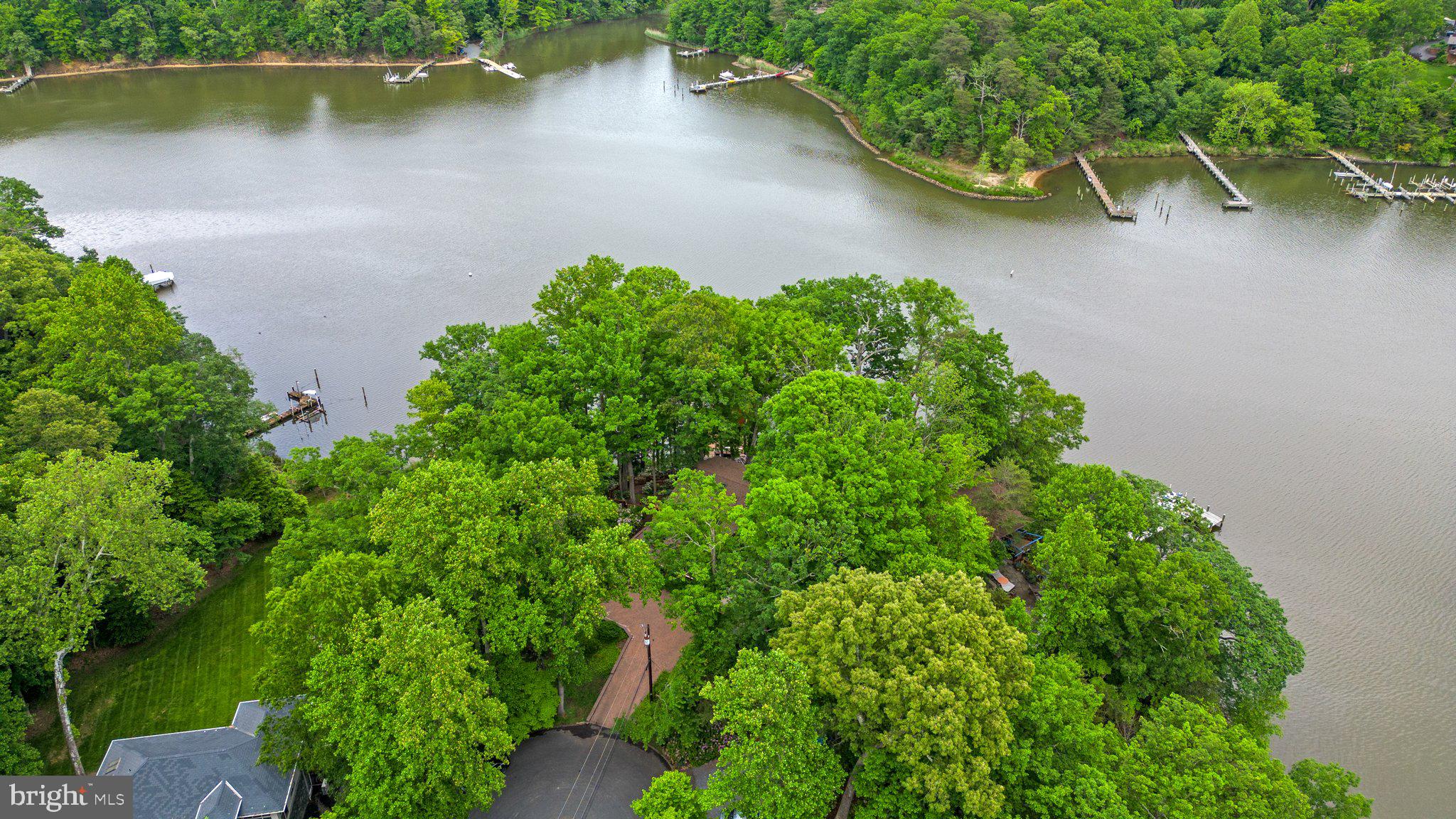 SOUTH RIVER MANOR - Residential