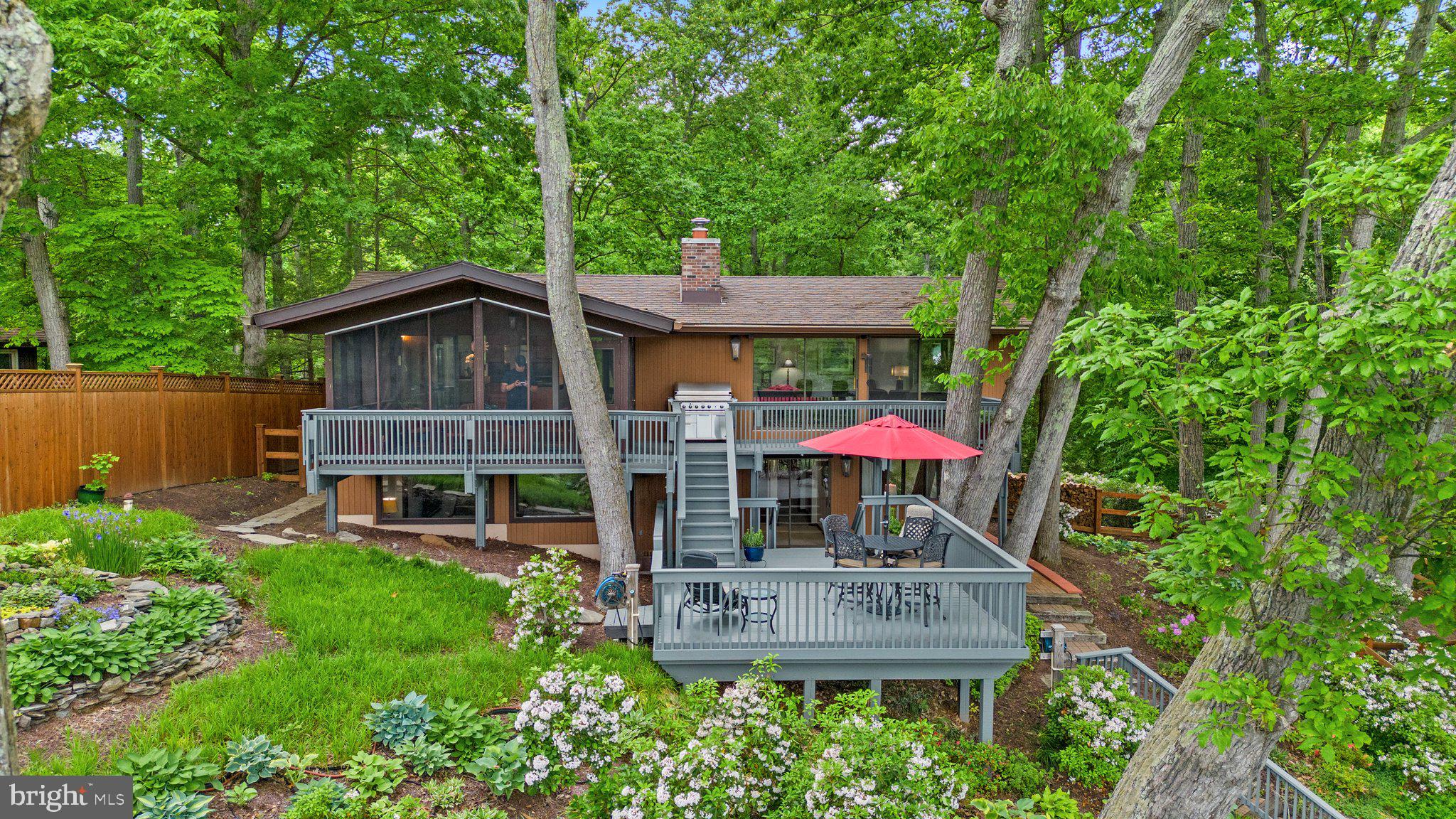 SOUTH RIVER MANOR - Residential