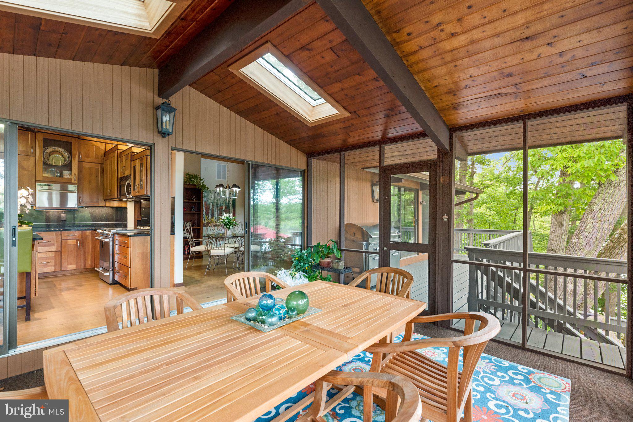 SOUTH RIVER MANOR - Residential