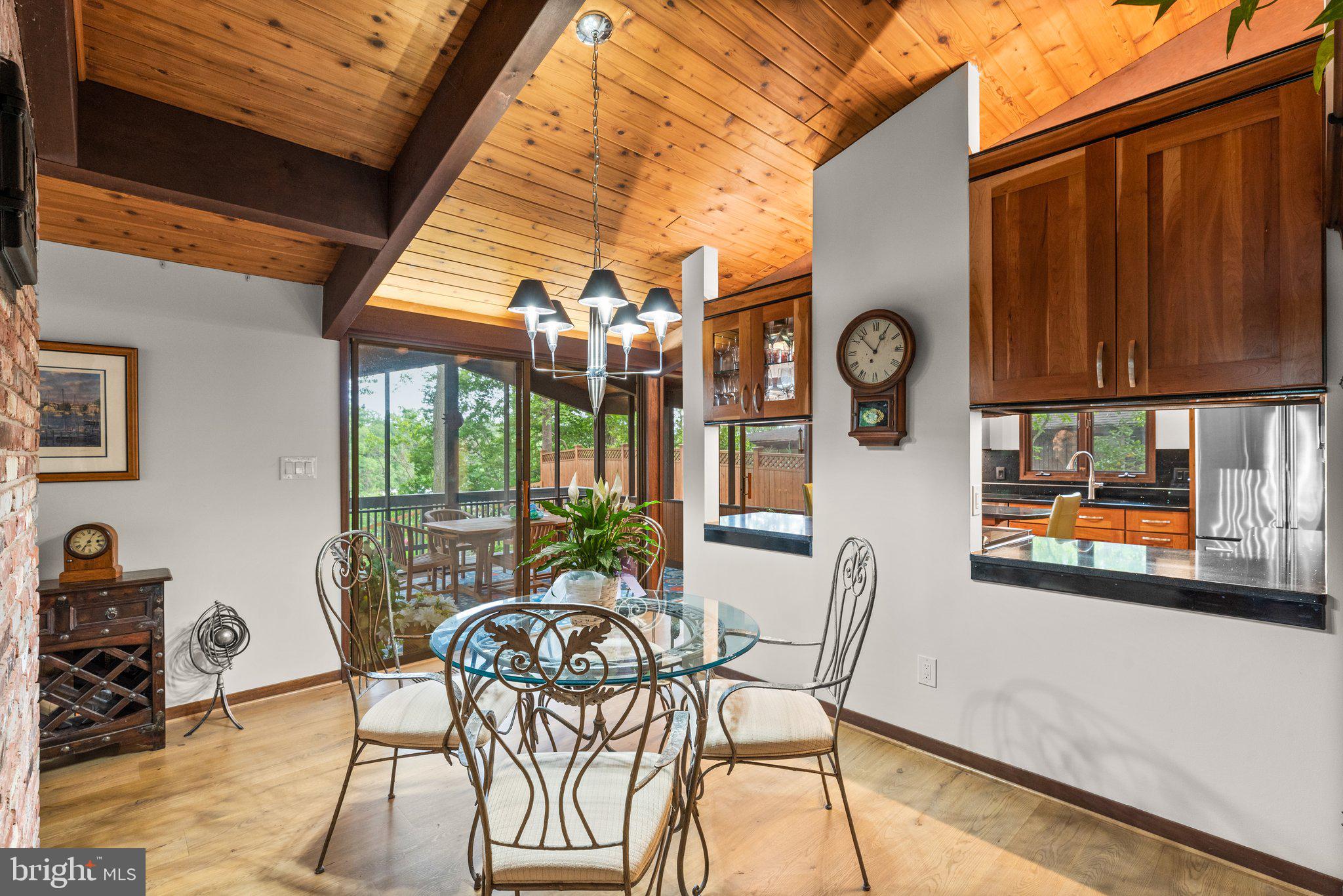 SOUTH RIVER MANOR - Residential