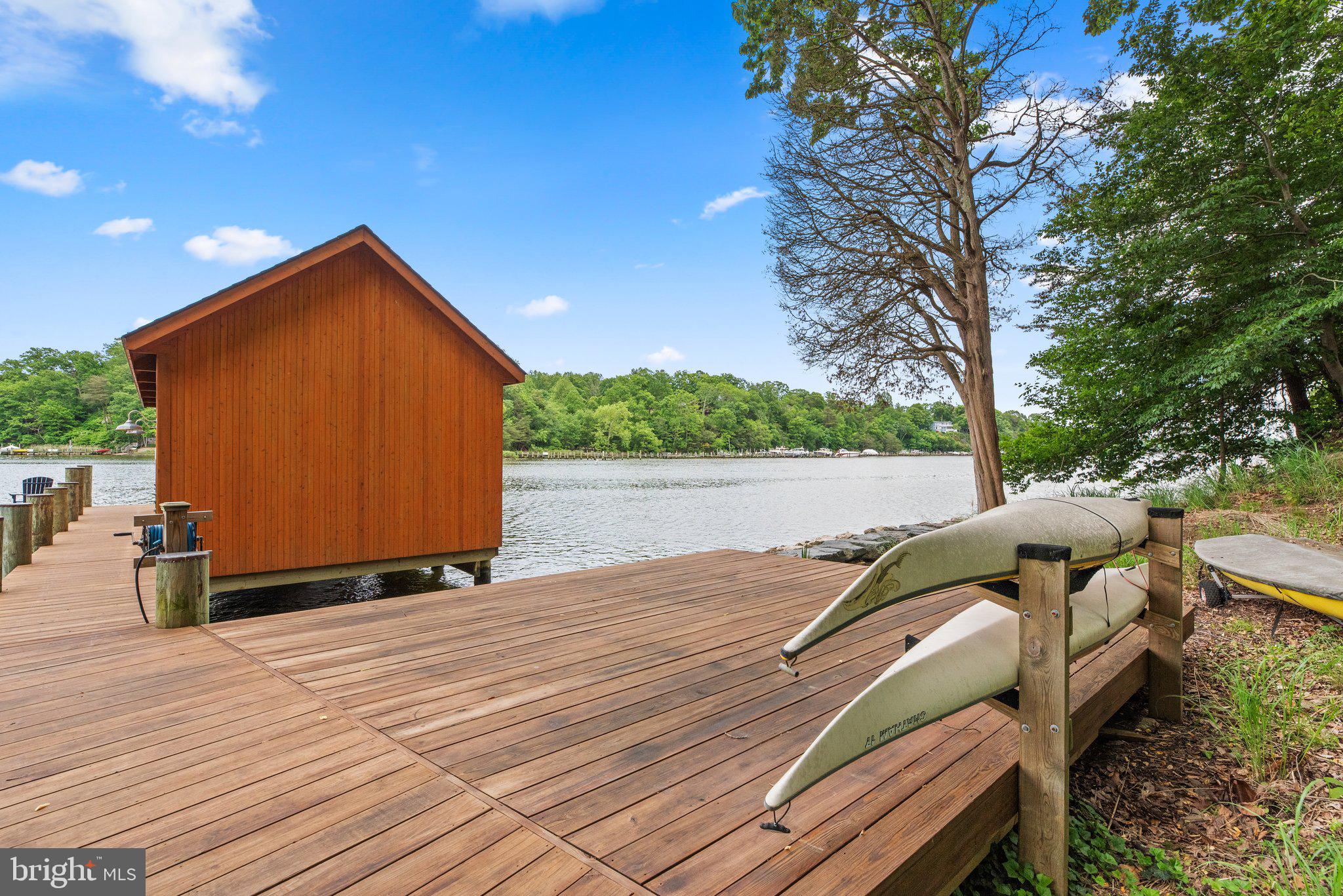 SOUTH RIVER MANOR - Residential