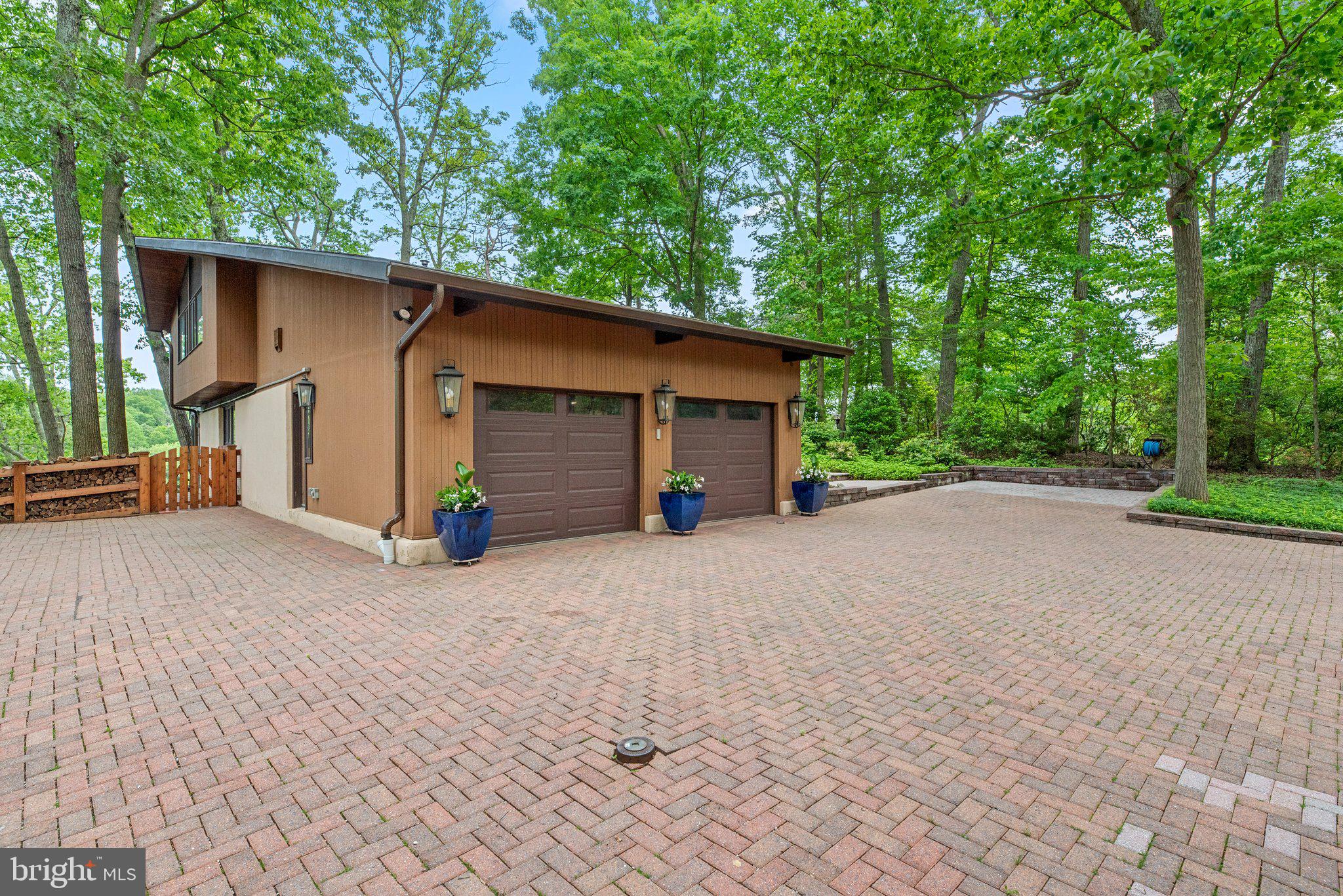 SOUTH RIVER MANOR - Residential