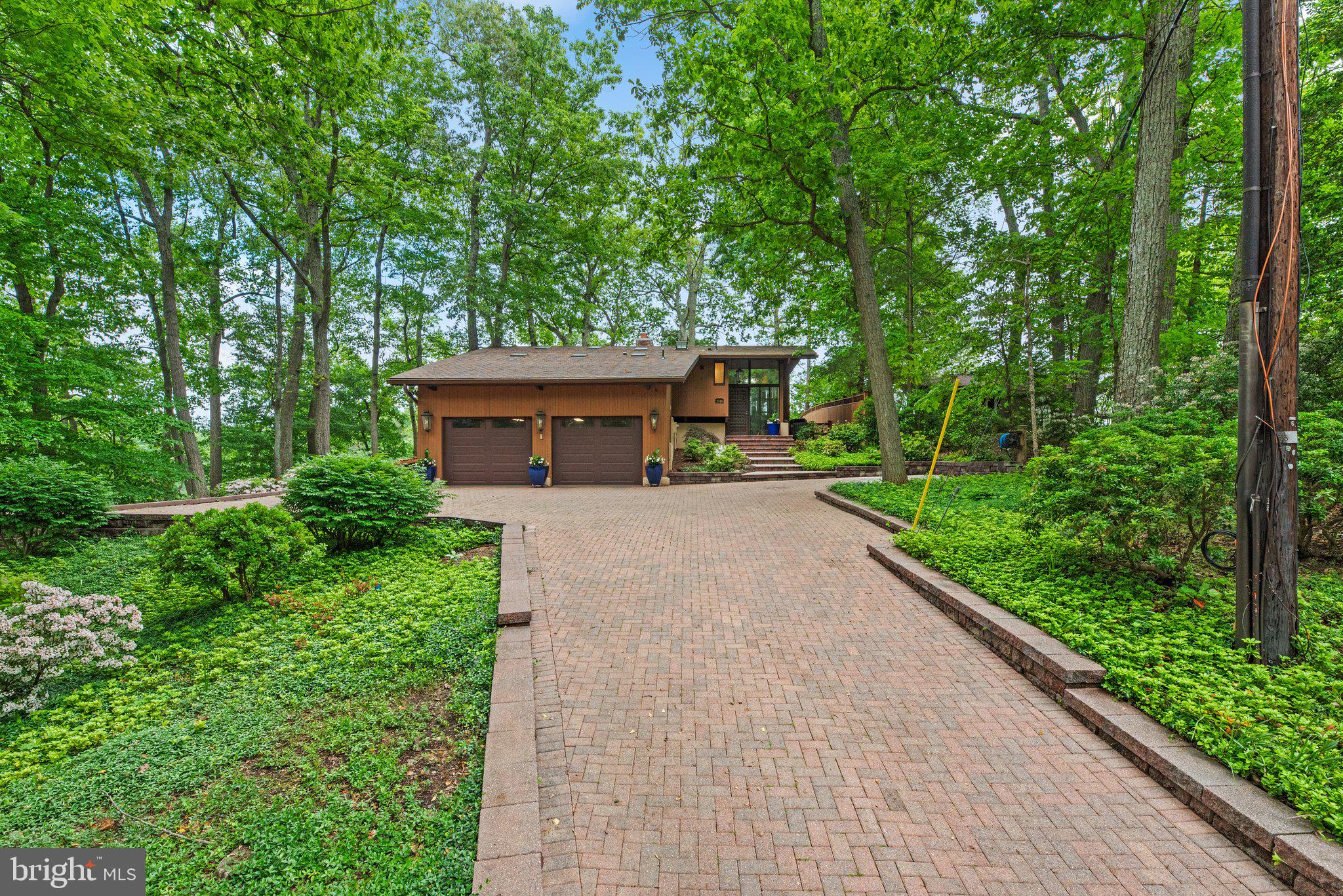 SOUTH RIVER MANOR - Residential