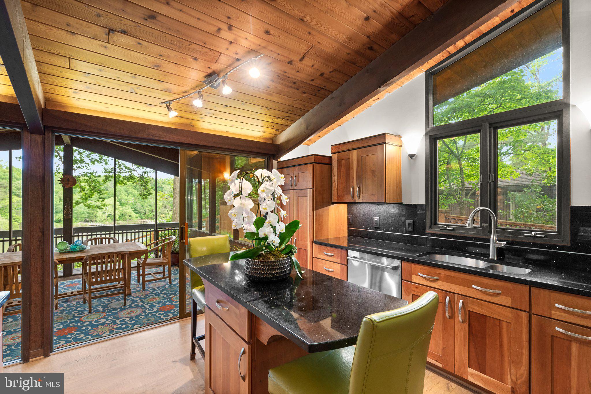 SOUTH RIVER MANOR - Residential