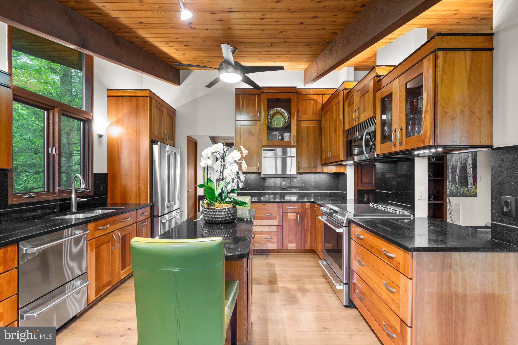 SOUTH RIVER MANOR - Residential