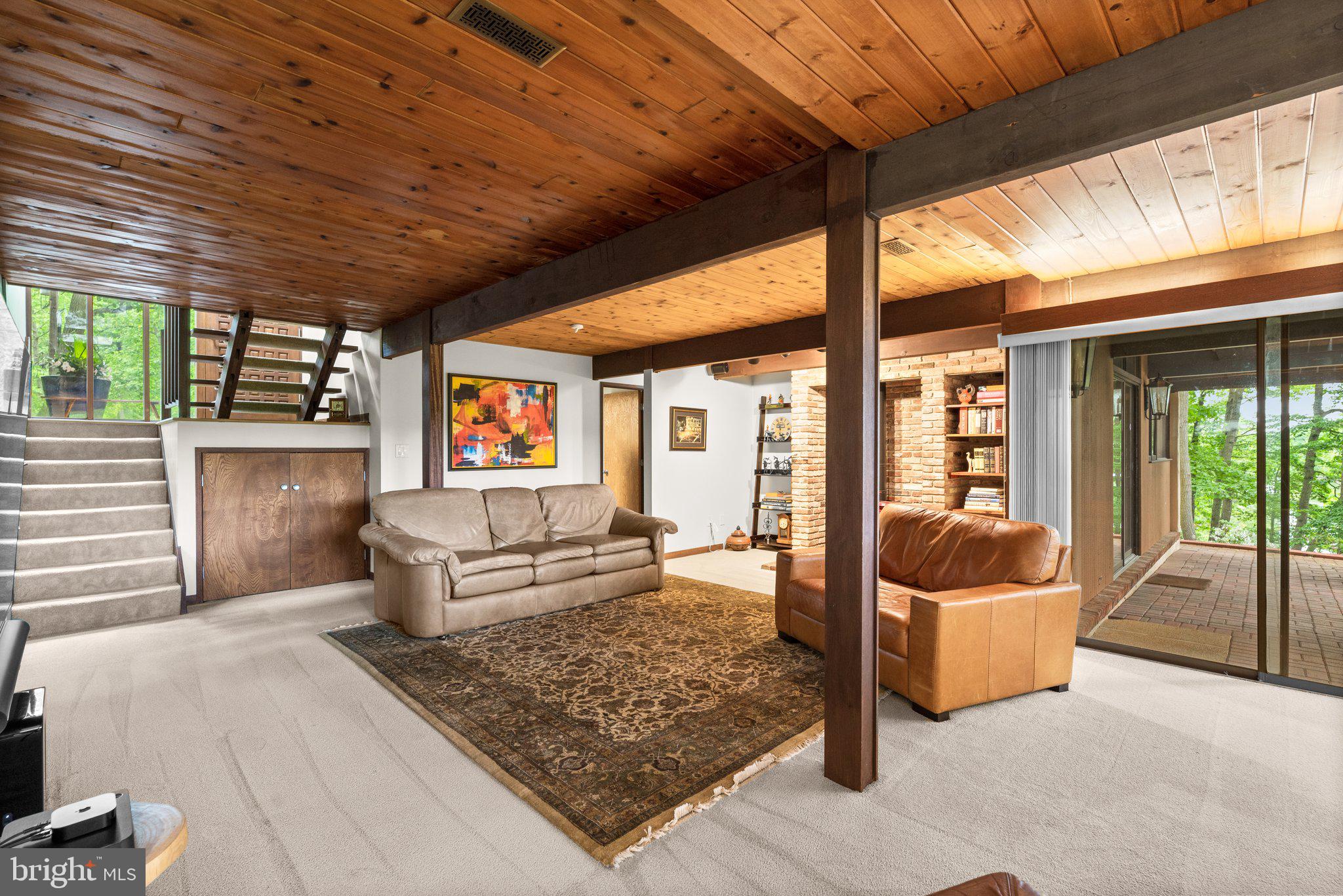 SOUTH RIVER MANOR - Residential