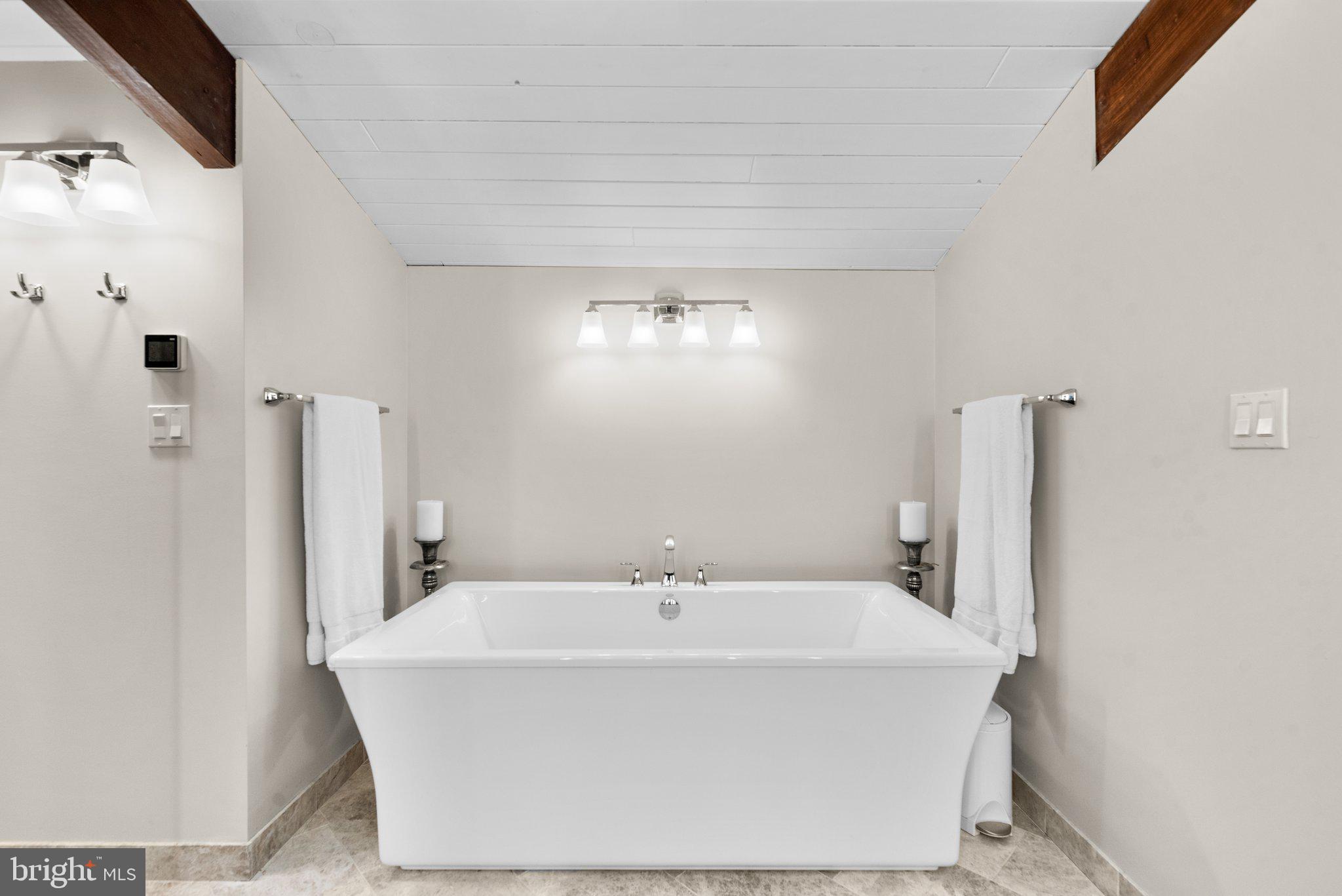 SOUTH RIVER MANOR - Residential