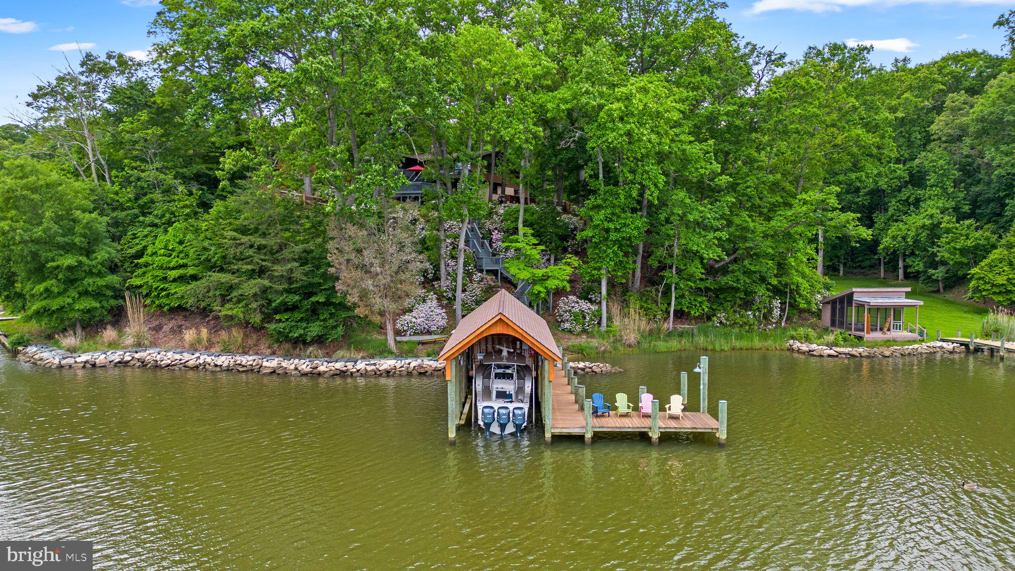 SOUTH RIVER MANOR - Residential