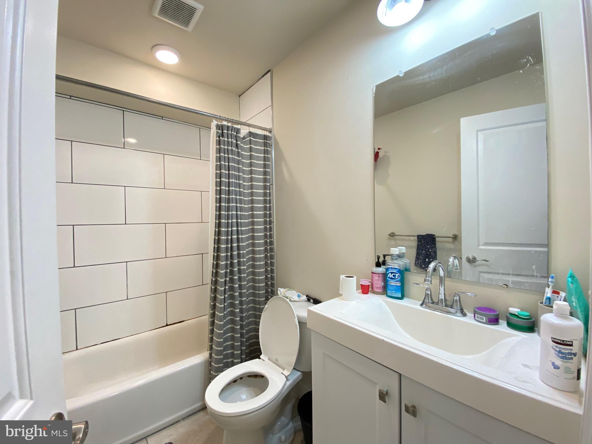 TEMPLE UNIVERSITY - Residential Lease