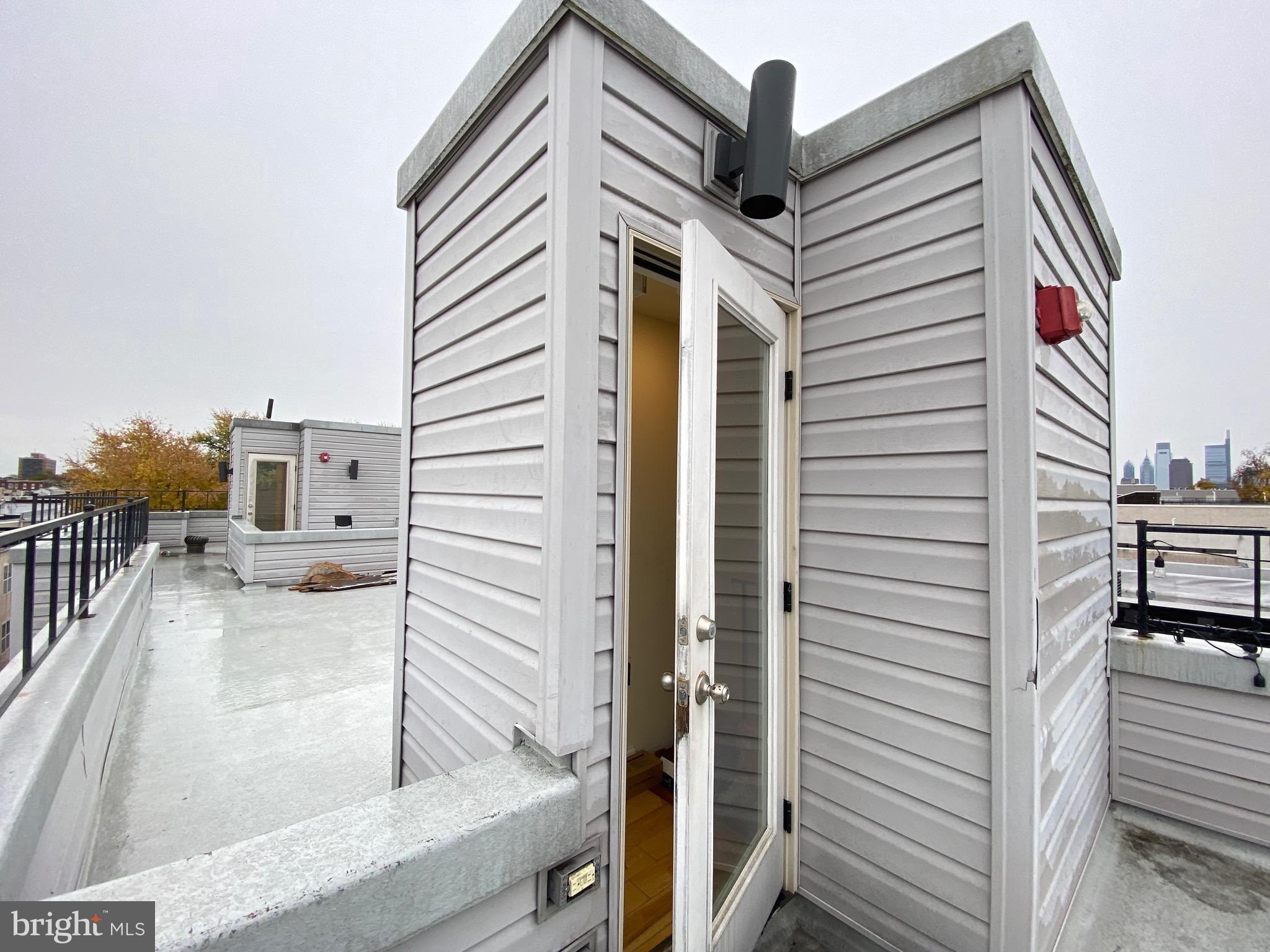 TEMPLE UNIVERSITY - Residential Lease