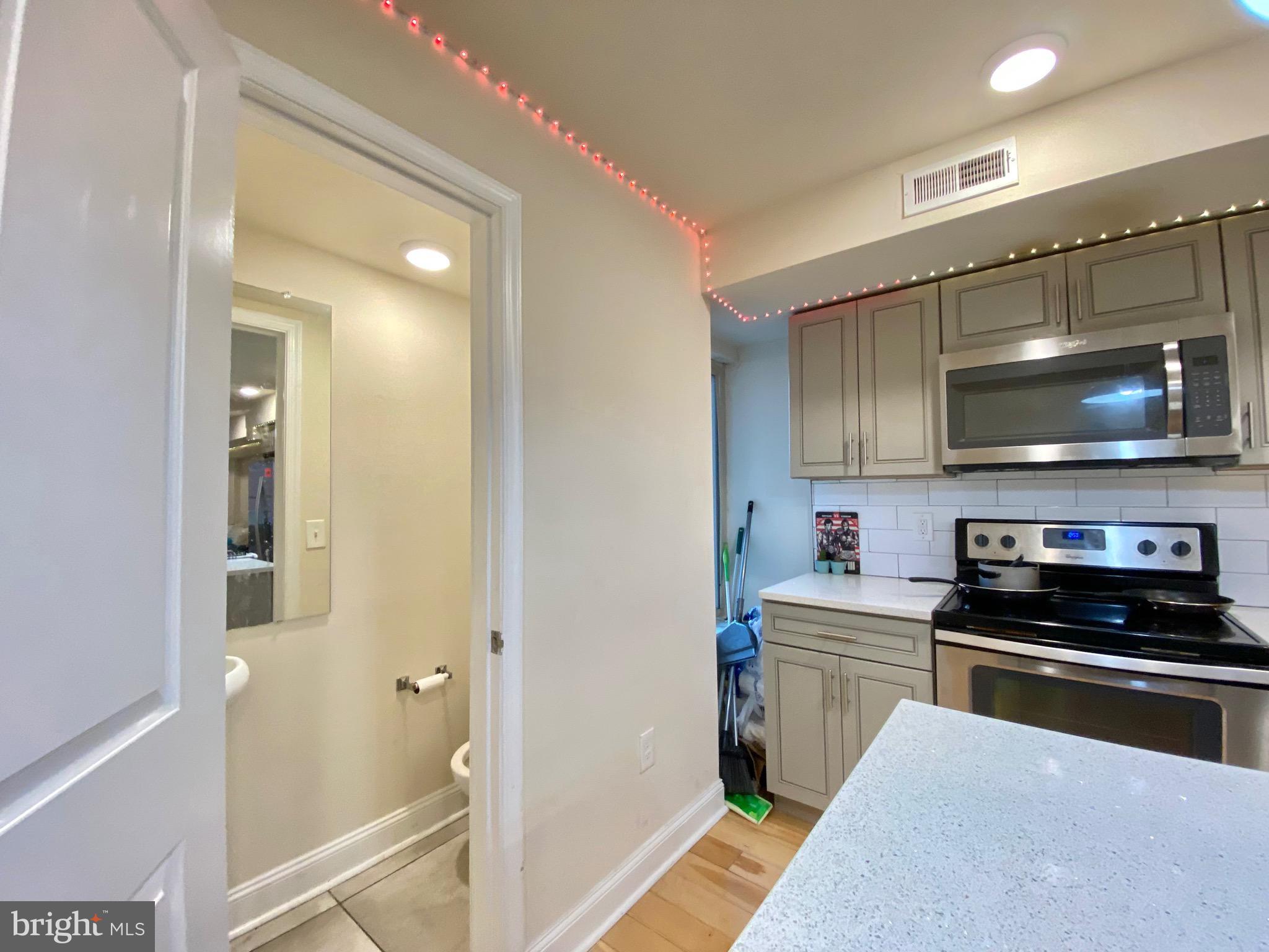 TEMPLE UNIVERSITY - Residential Lease