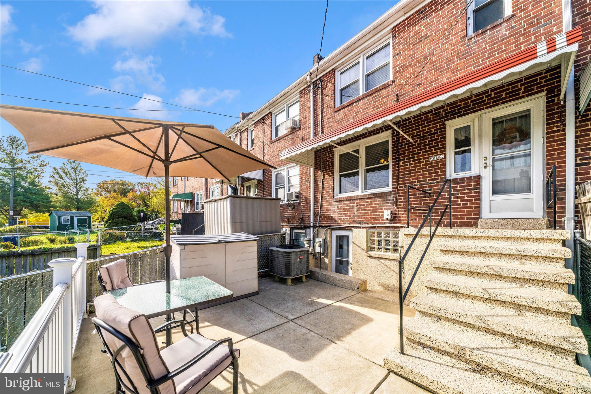 OAKLEE VILLAGE - Residential