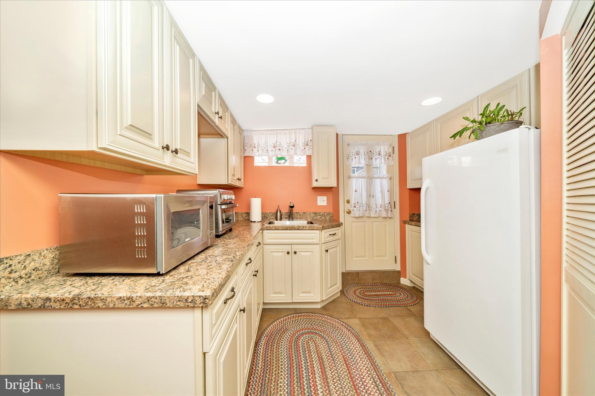 OAKLEE VILLAGE - Residential