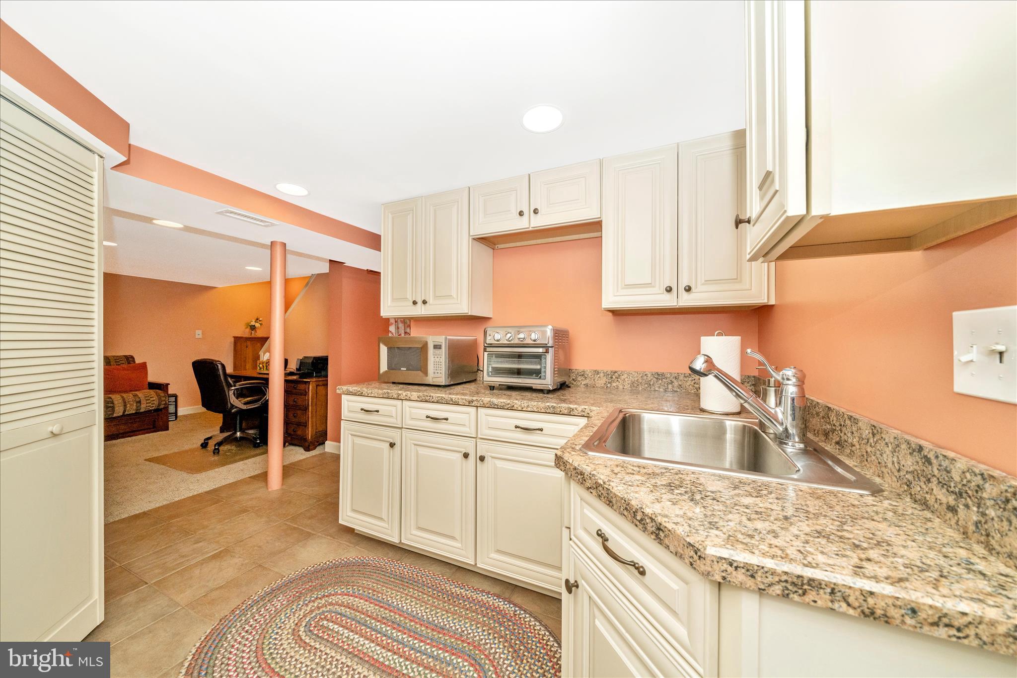 OAKLEE VILLAGE - Residential