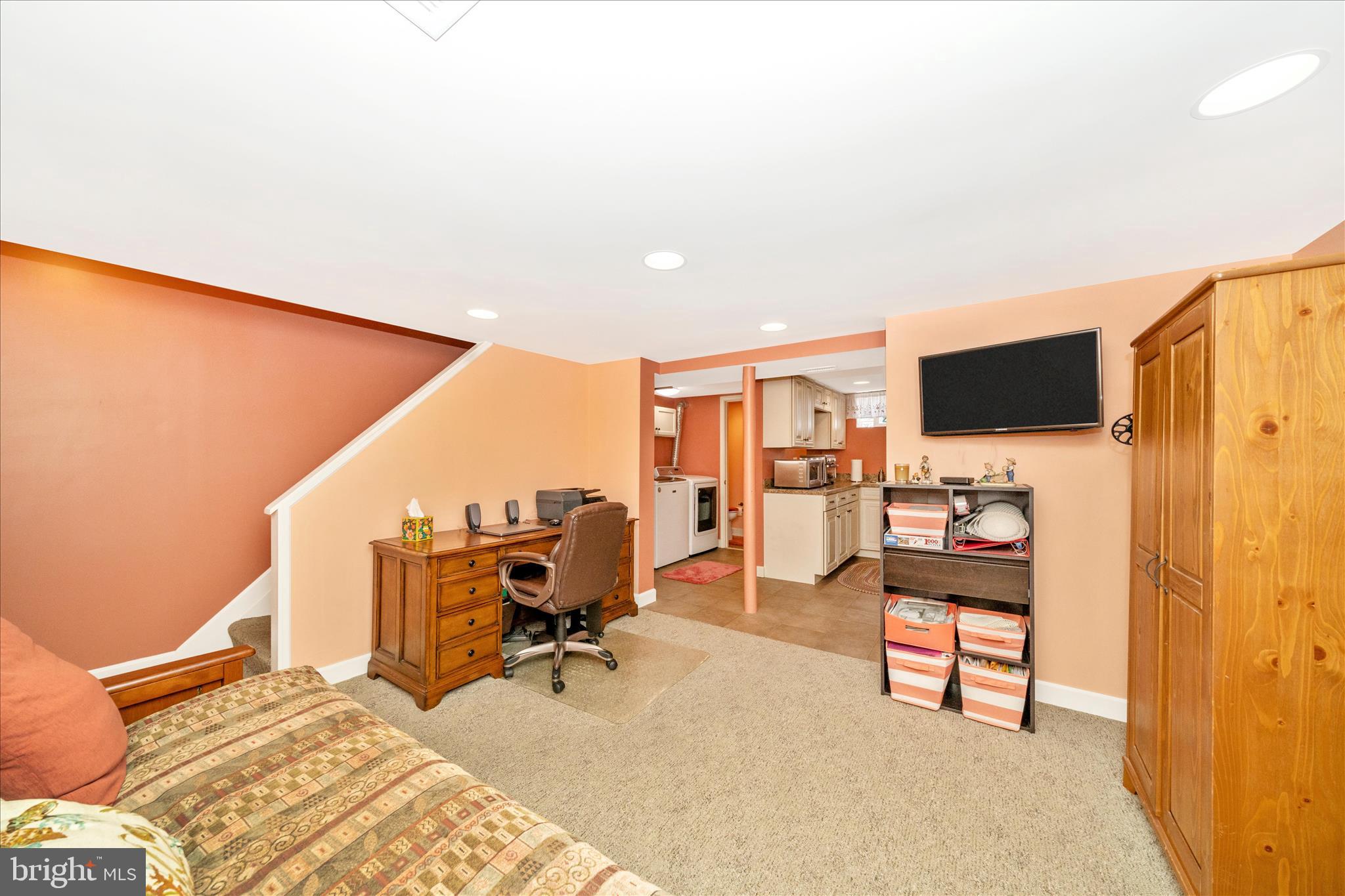 OAKLEE VILLAGE - Residential