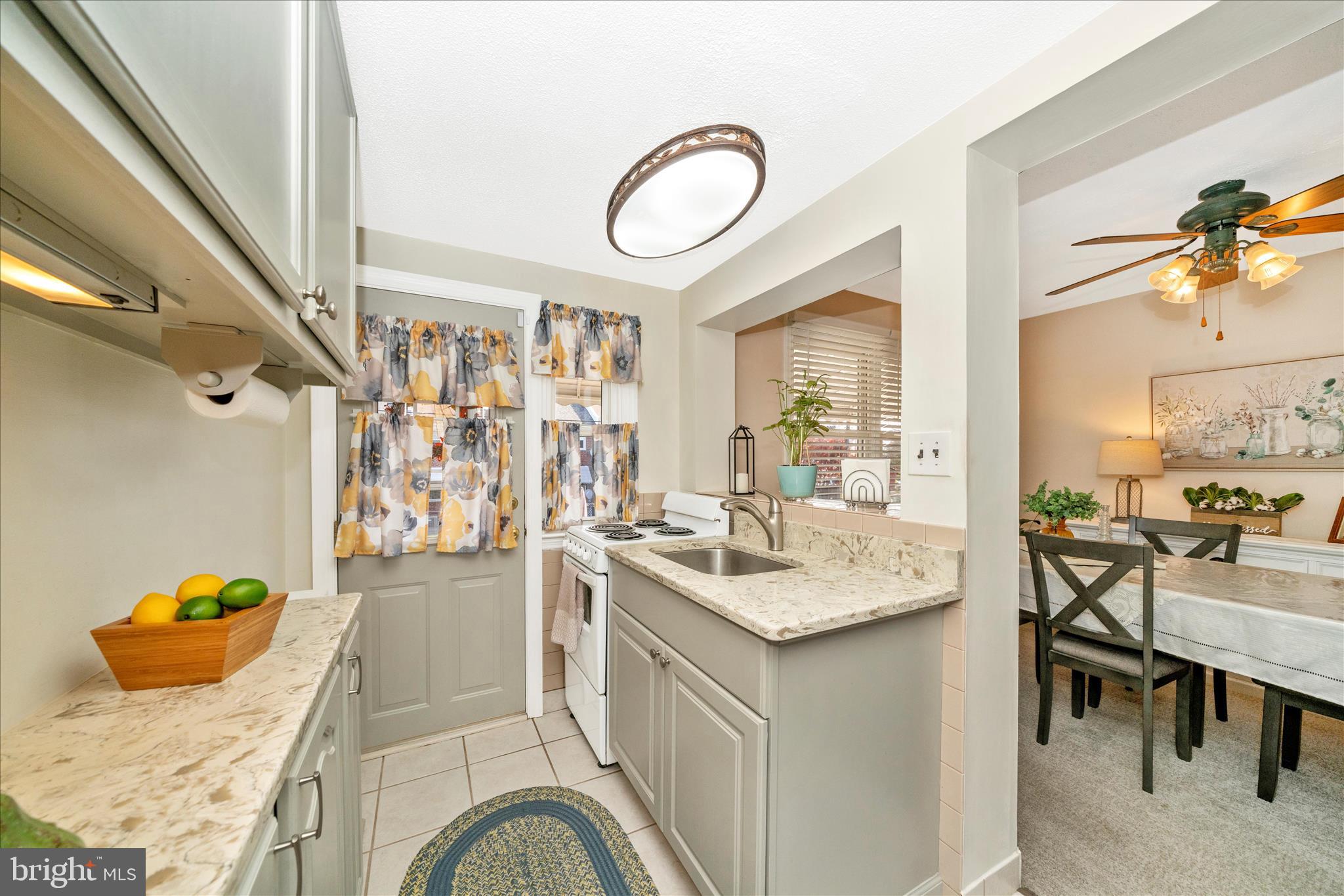 OAKLEE VILLAGE - Residential