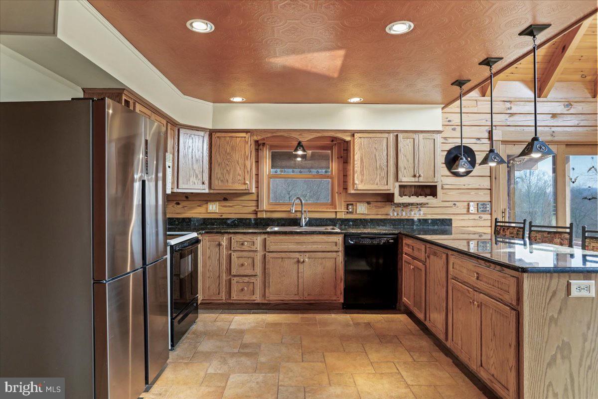 GRETCHEN ACRES - Residential