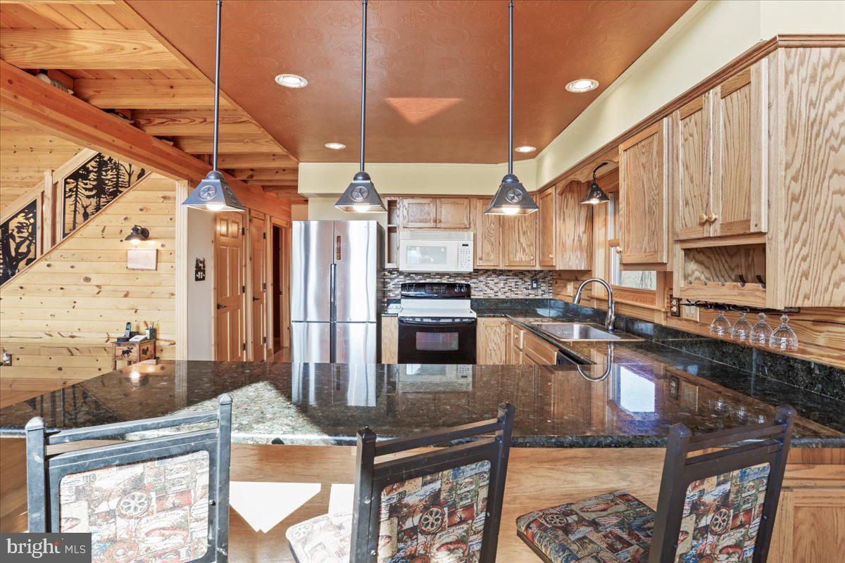 GRETCHEN ACRES - Residential