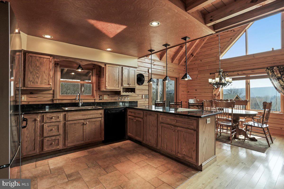 GRETCHEN ACRES - Residential