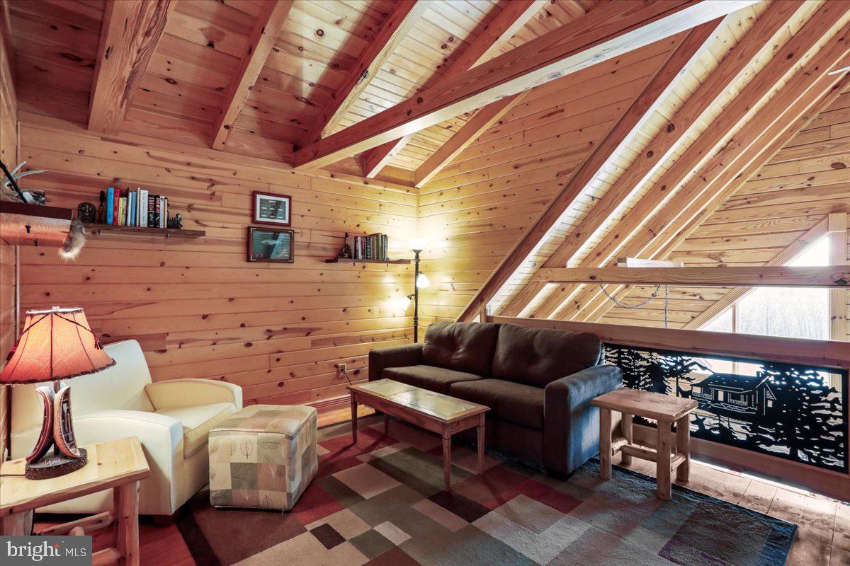 GRETCHEN ACRES - Residential