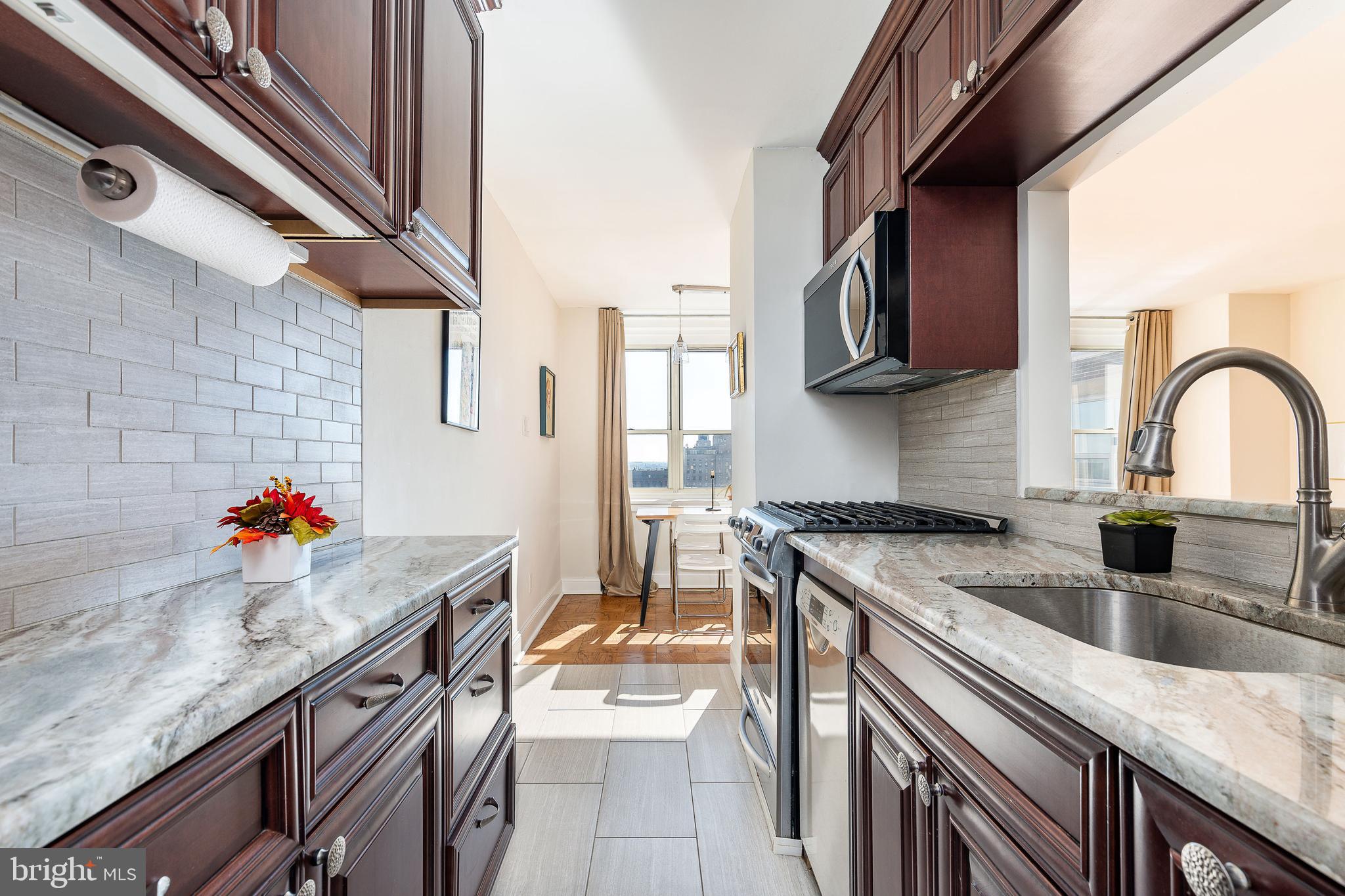 RITTENHOUSE SQUARE - Residential