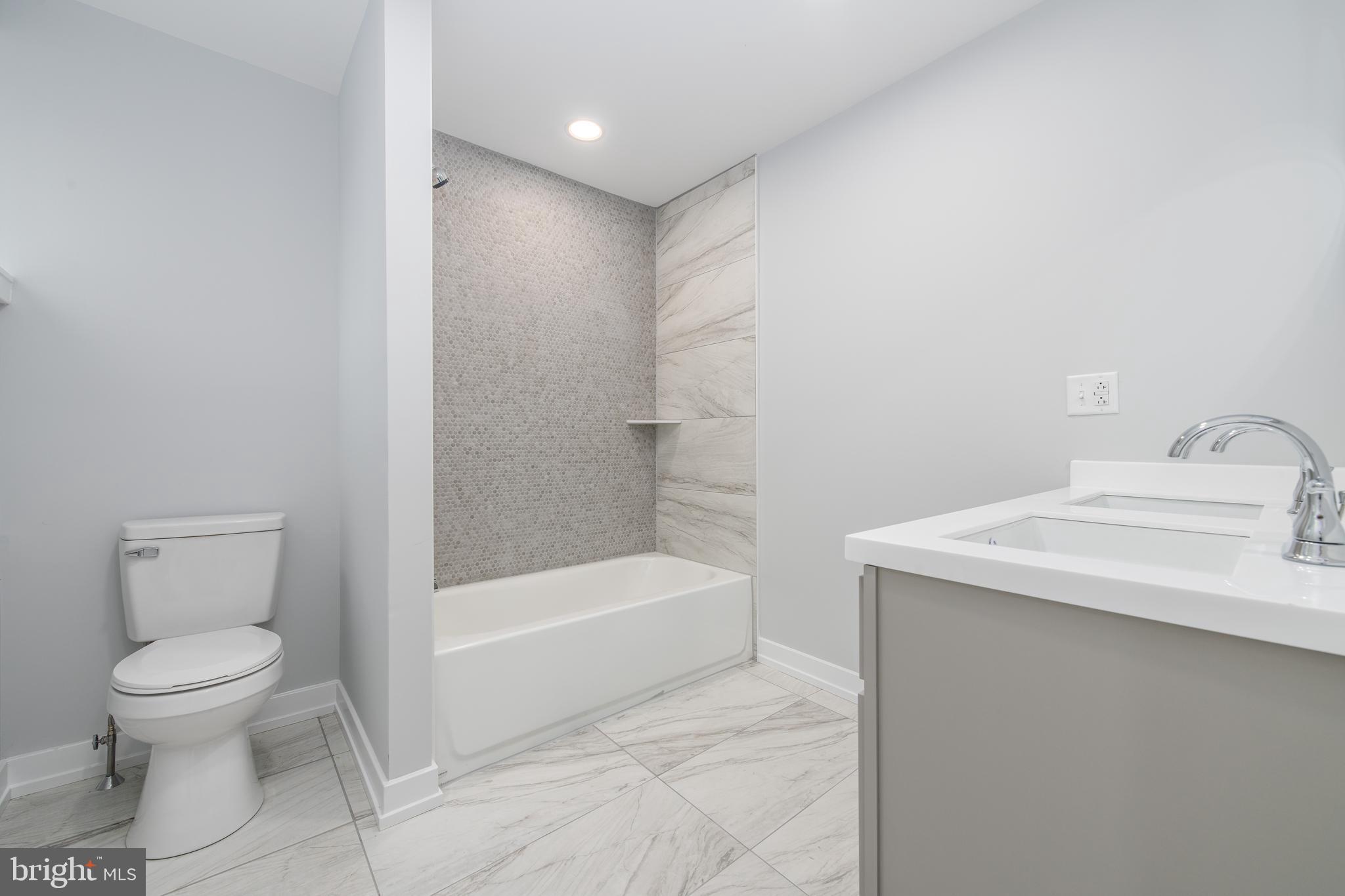 PASSYUNK SQUARE - Residential