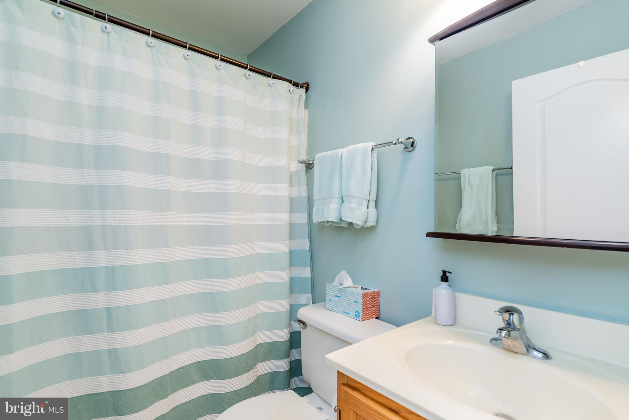 CHESTNUT TOWNHOUSES - Residential Lease