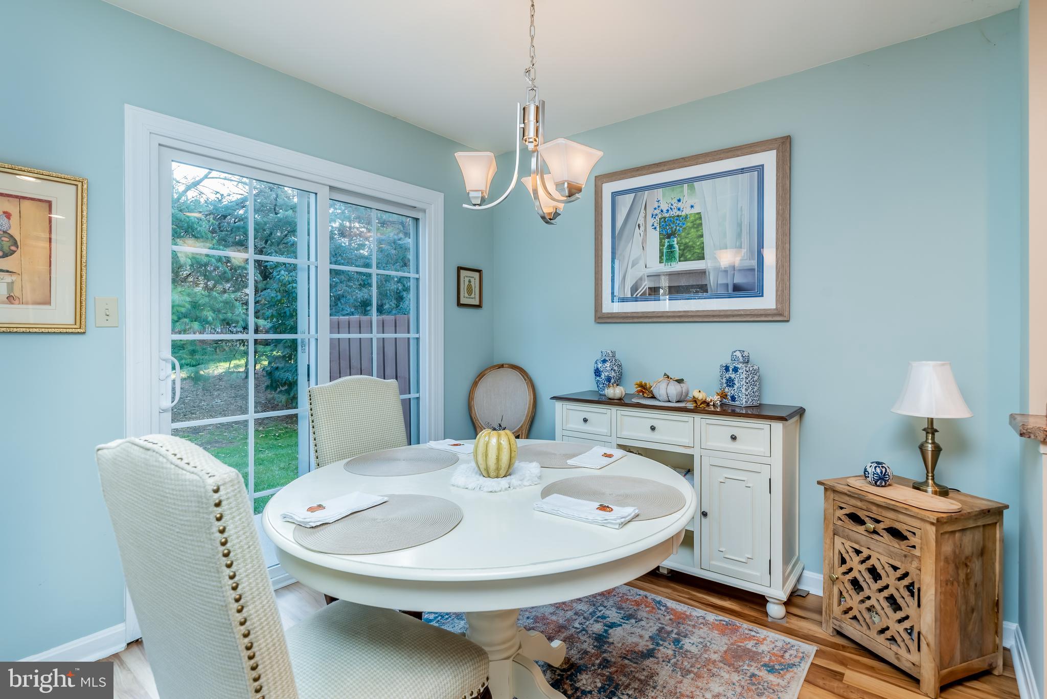 CHESTNUT TOWNHOUSES - Residential Lease