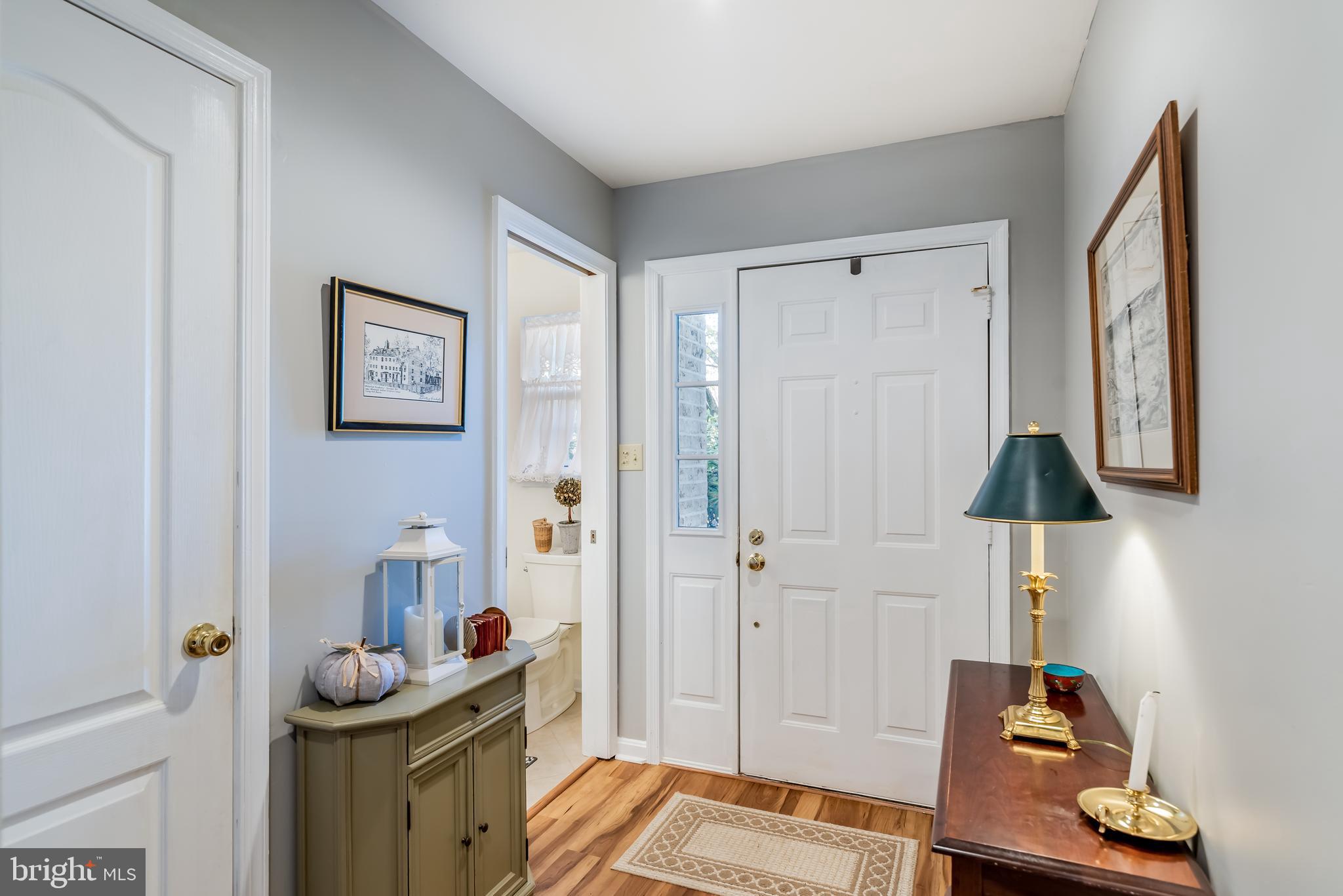 CHESTNUT TOWNHOUSES - Residential Lease