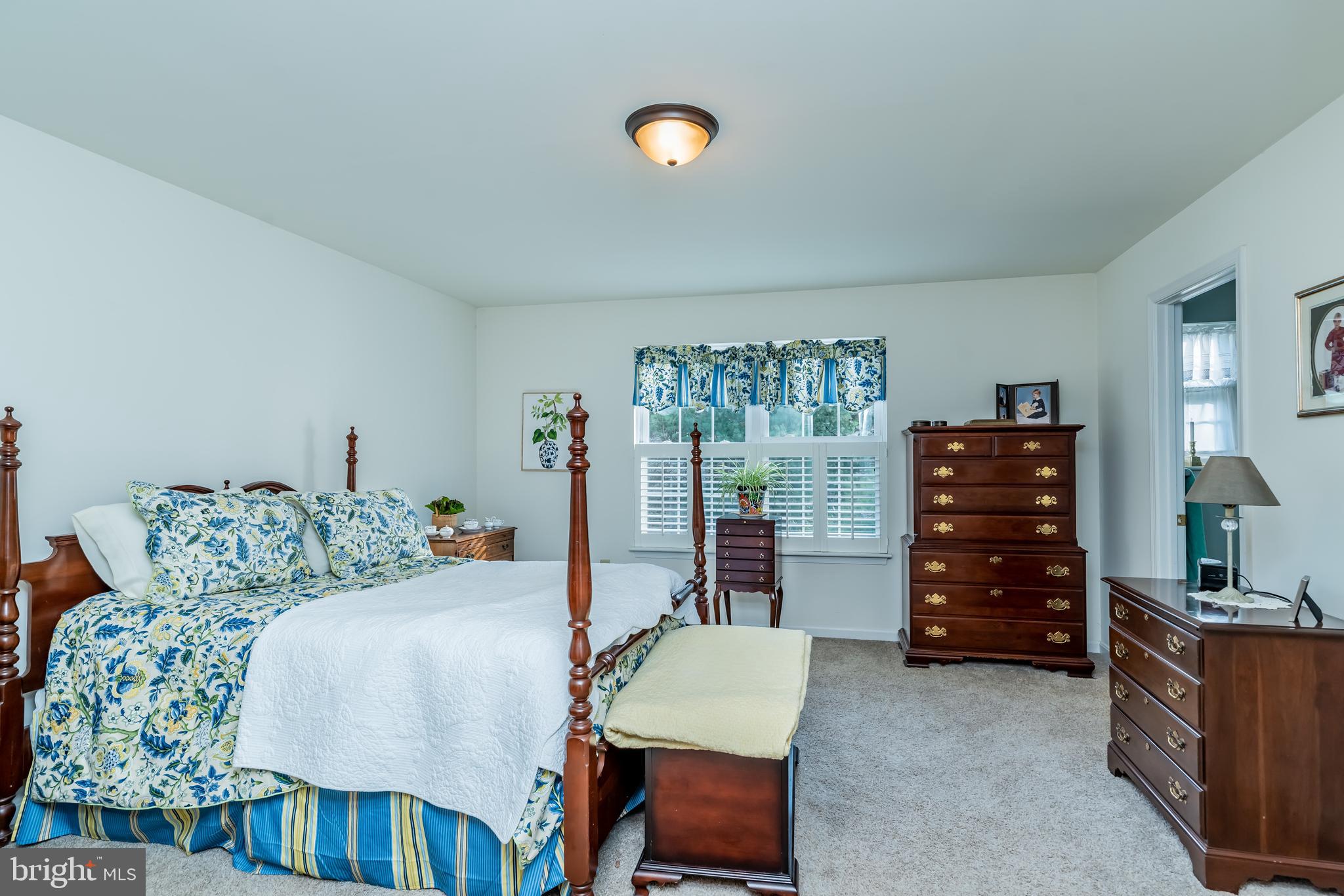 CHESTNUT TOWNHOUSES - Residential Lease