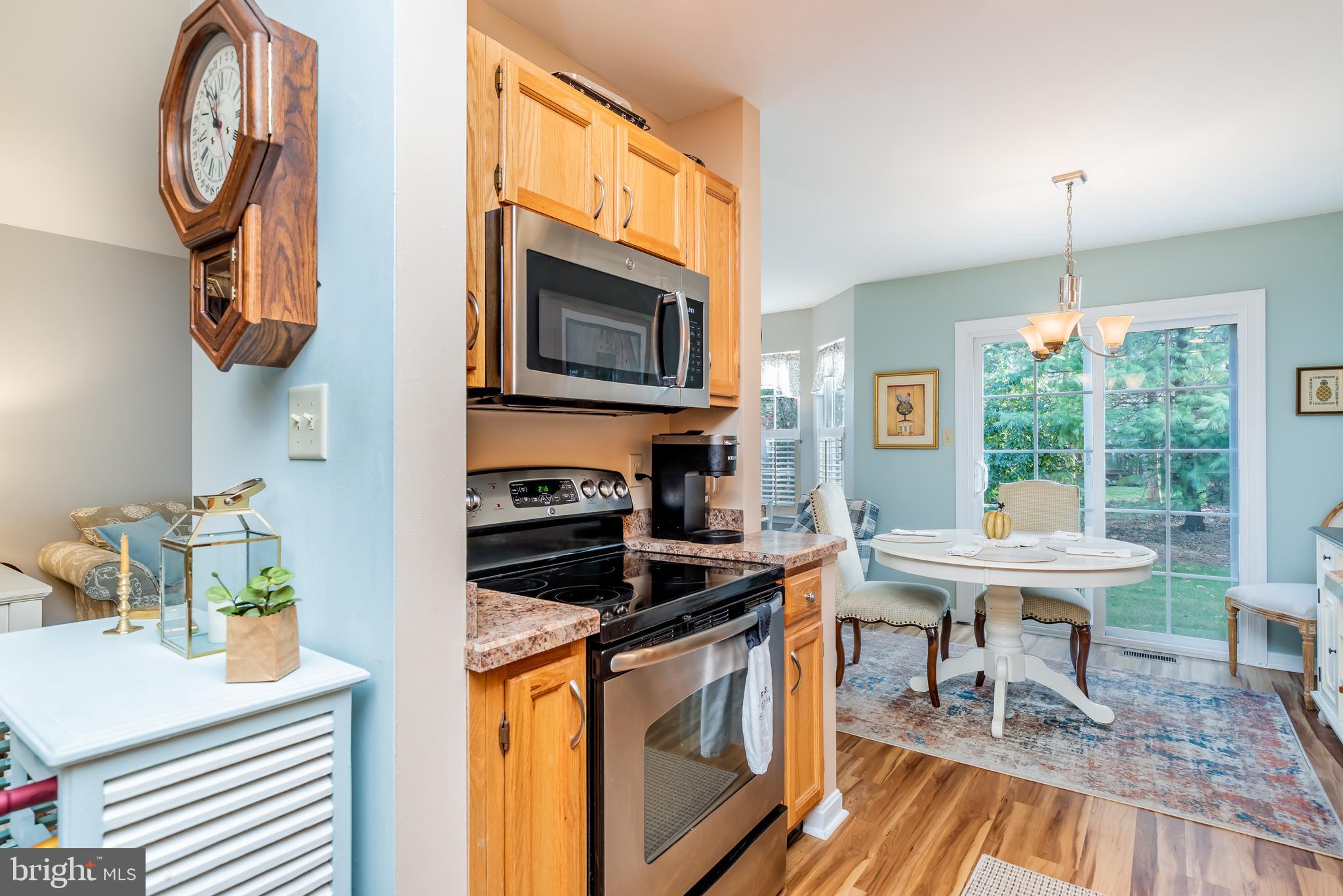 CHESTNUT TOWNHOUSES - Residential Lease