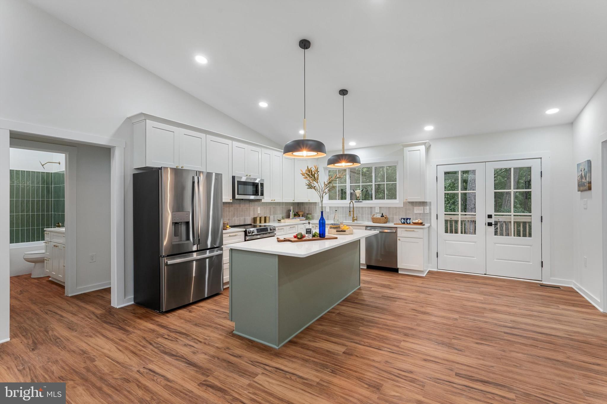 RIVER VIEW PARK - Residential