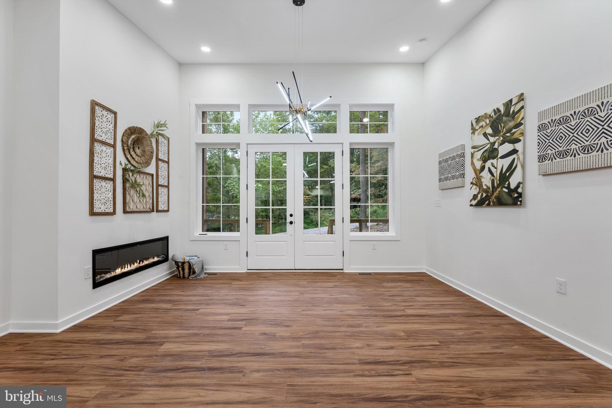 RIVER VIEW PARK - Residential