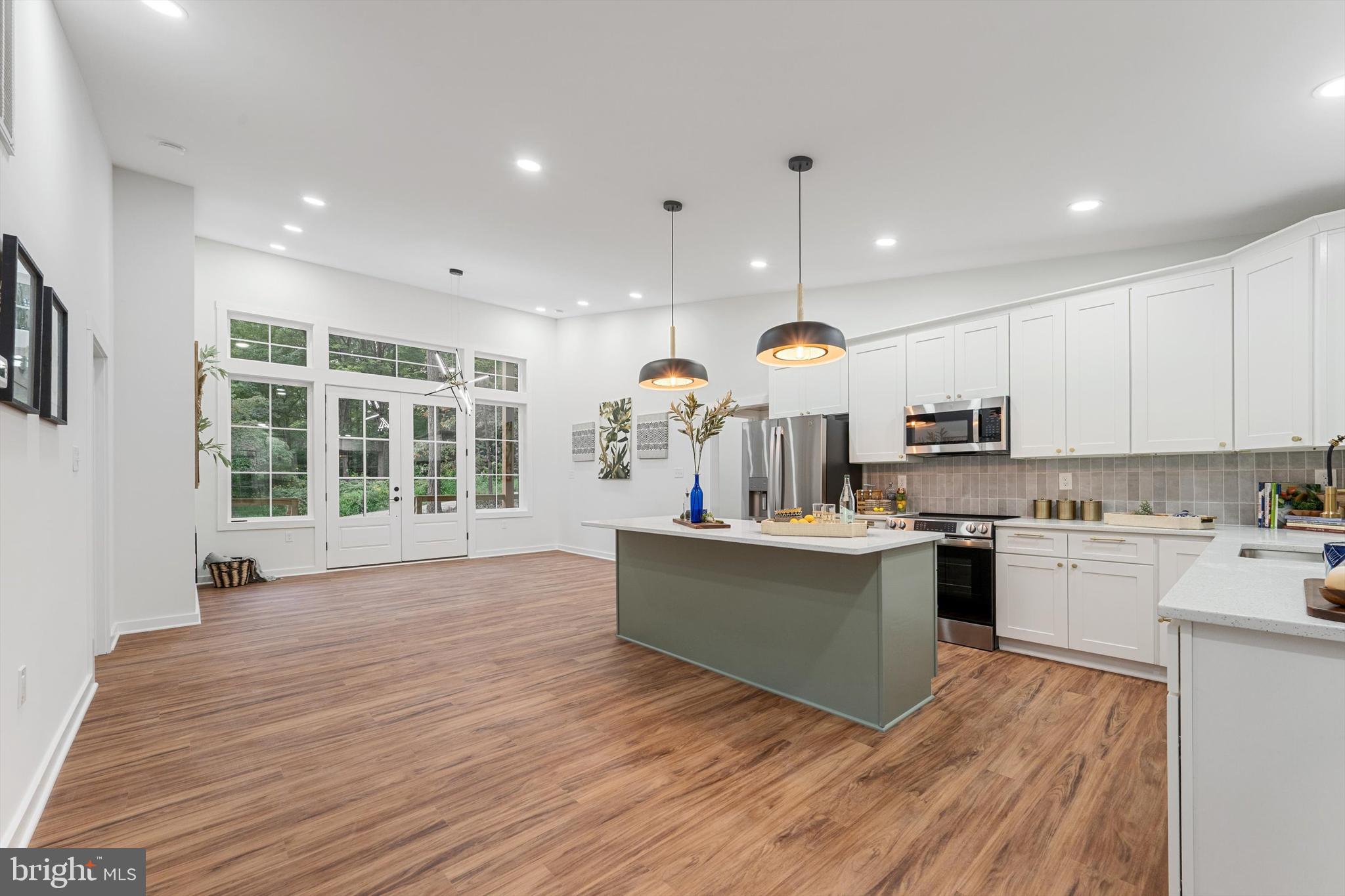 RIVER VIEW PARK - Residential