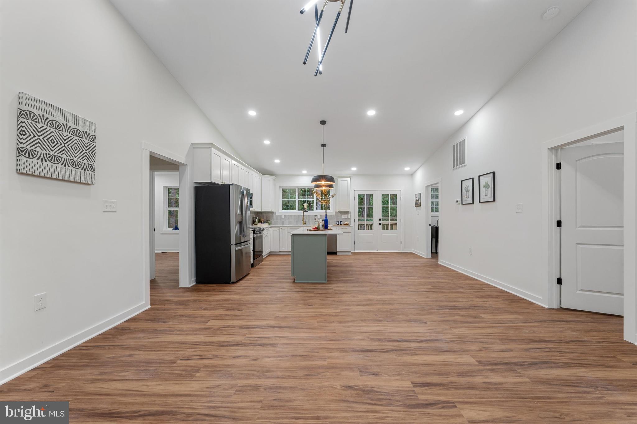 RIVER VIEW PARK - Residential