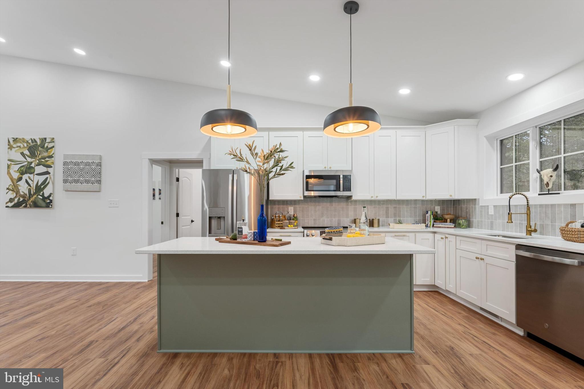 RIVER VIEW PARK - Residential