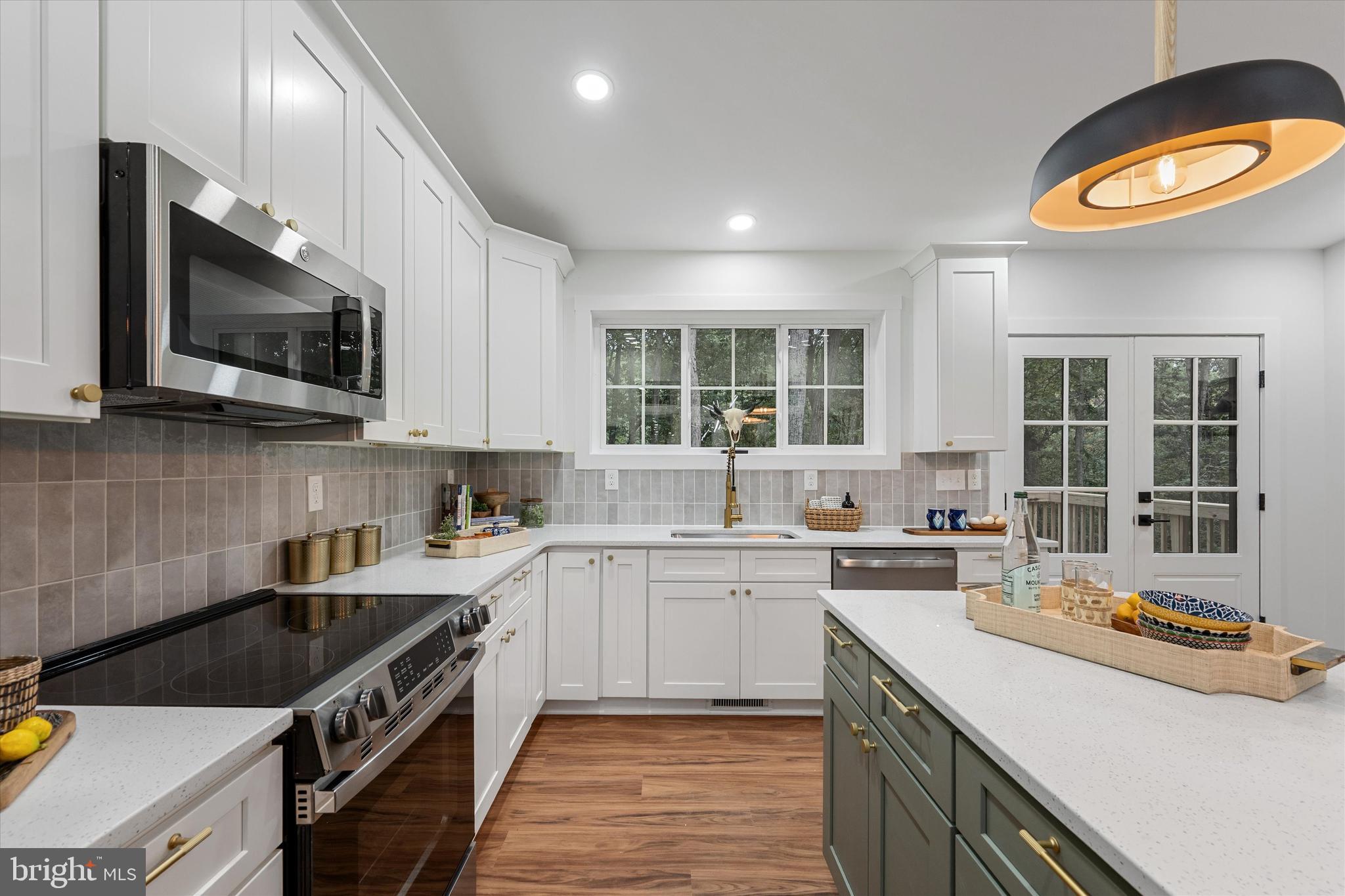 RIVER VIEW PARK - Residential